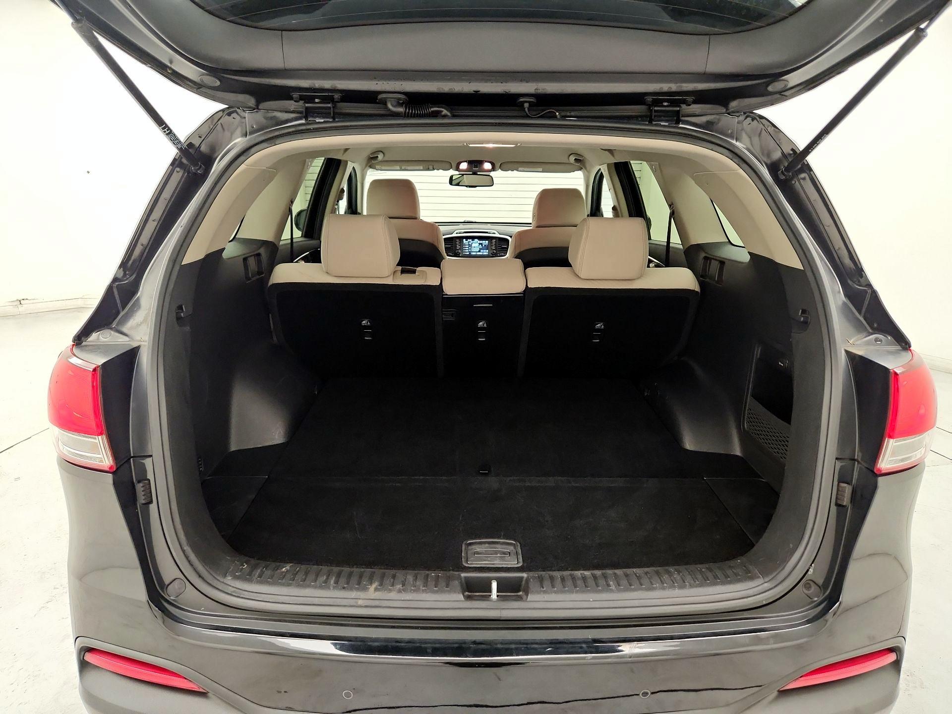 Thumbnail: 2017 Kia Sorento - 20