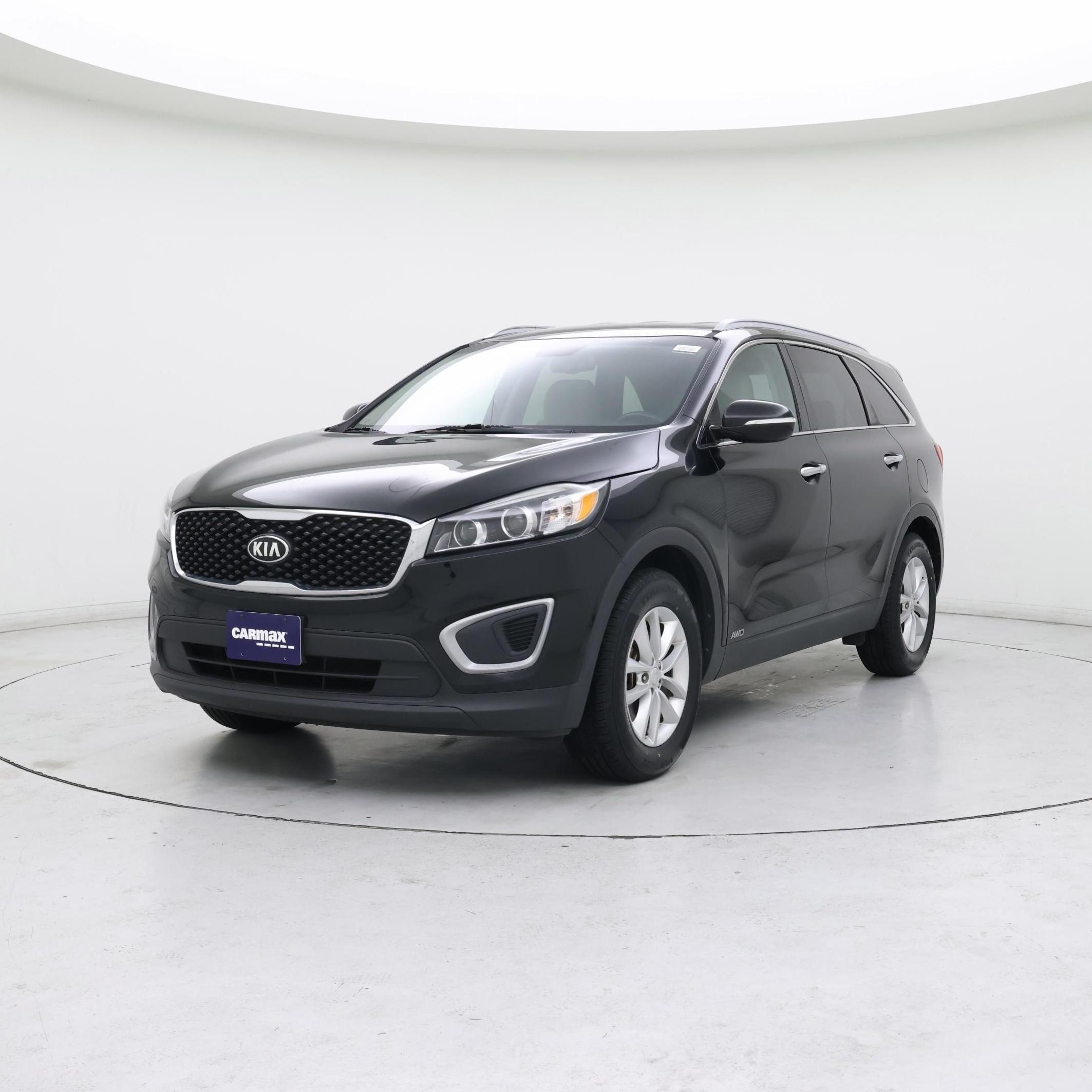 Thumbnail: 2017 Kia Sorento - 4