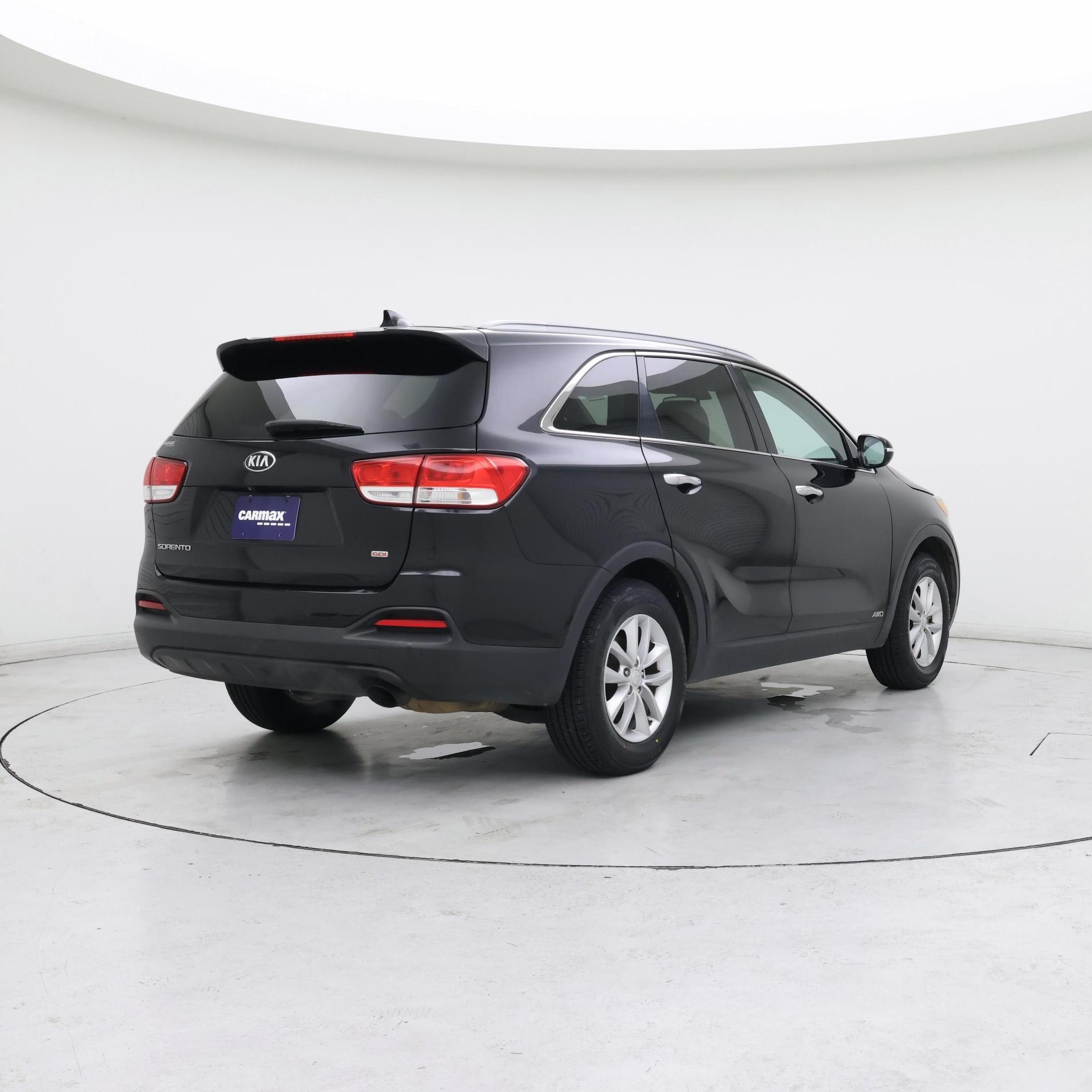 Thumbnail: 2017 Kia Sorento - 8