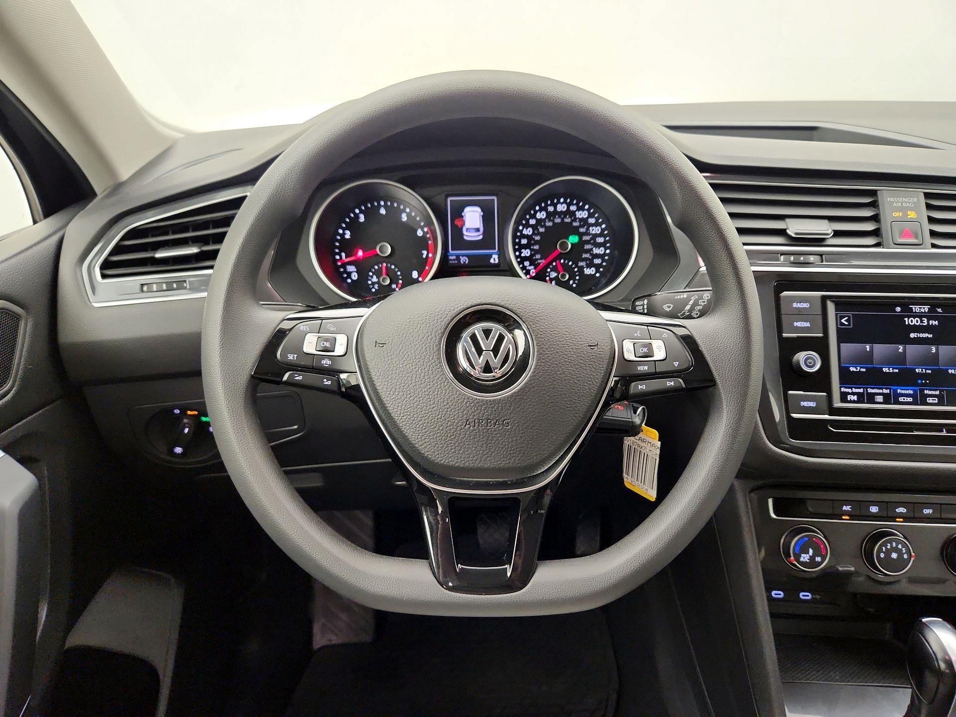 Thumbnail: 2020 Volkswagen Tiguan - 10