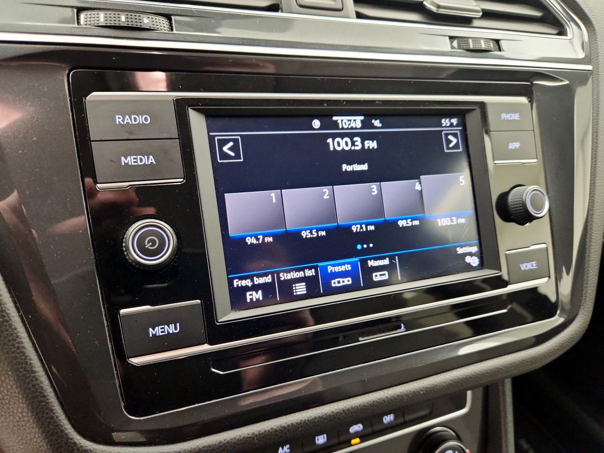 Thumbnail: 2020 Volkswagen Tiguan - 15