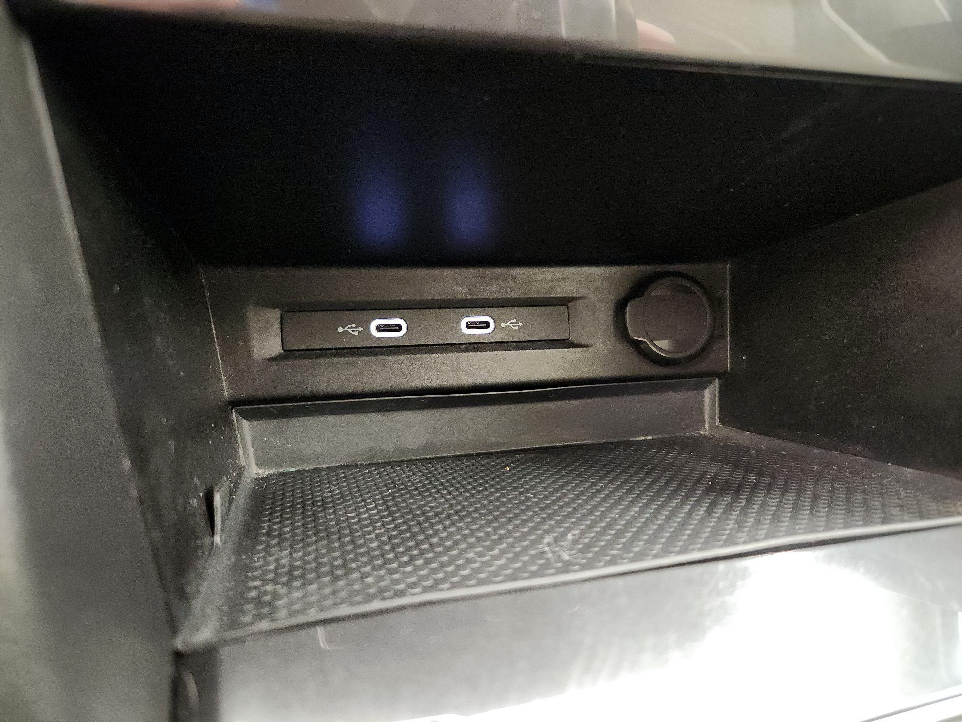 Thumbnail: 2020 Volkswagen Tiguan - 18