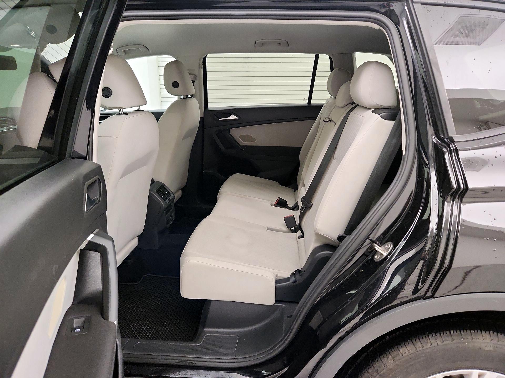 Thumbnail: 2020 Volkswagen Tiguan - 19