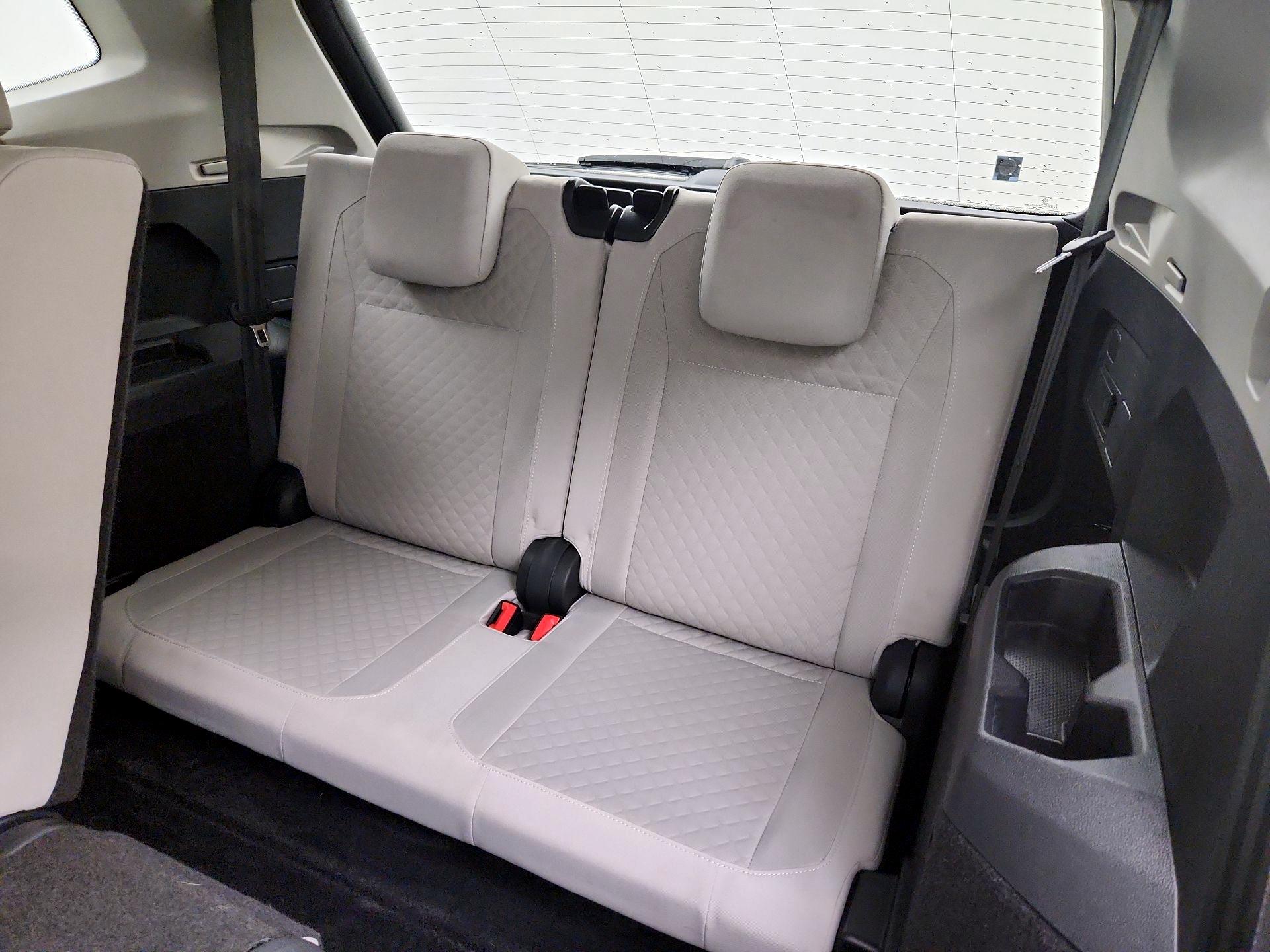 Thumbnail: 2020 Volkswagen Tiguan - 20