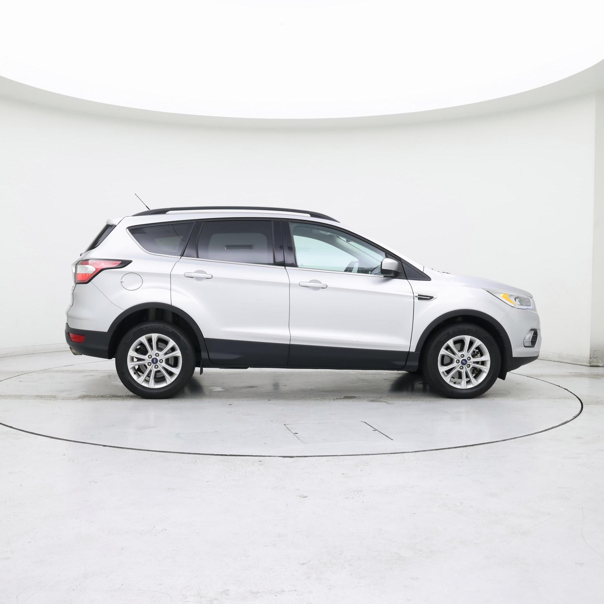 Thumbnail: 2017 Ford Escape - 7