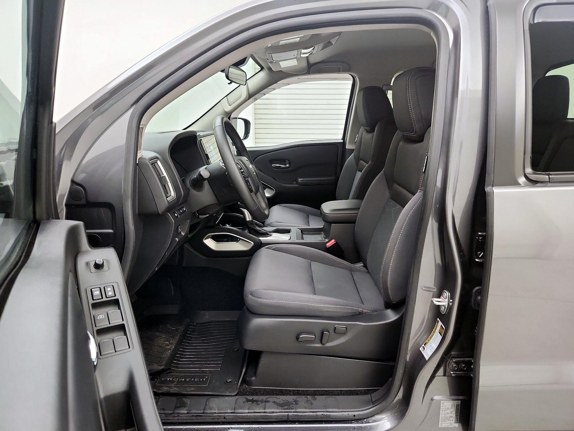 Thumbnail: 2025 Nissan Frontier - 11