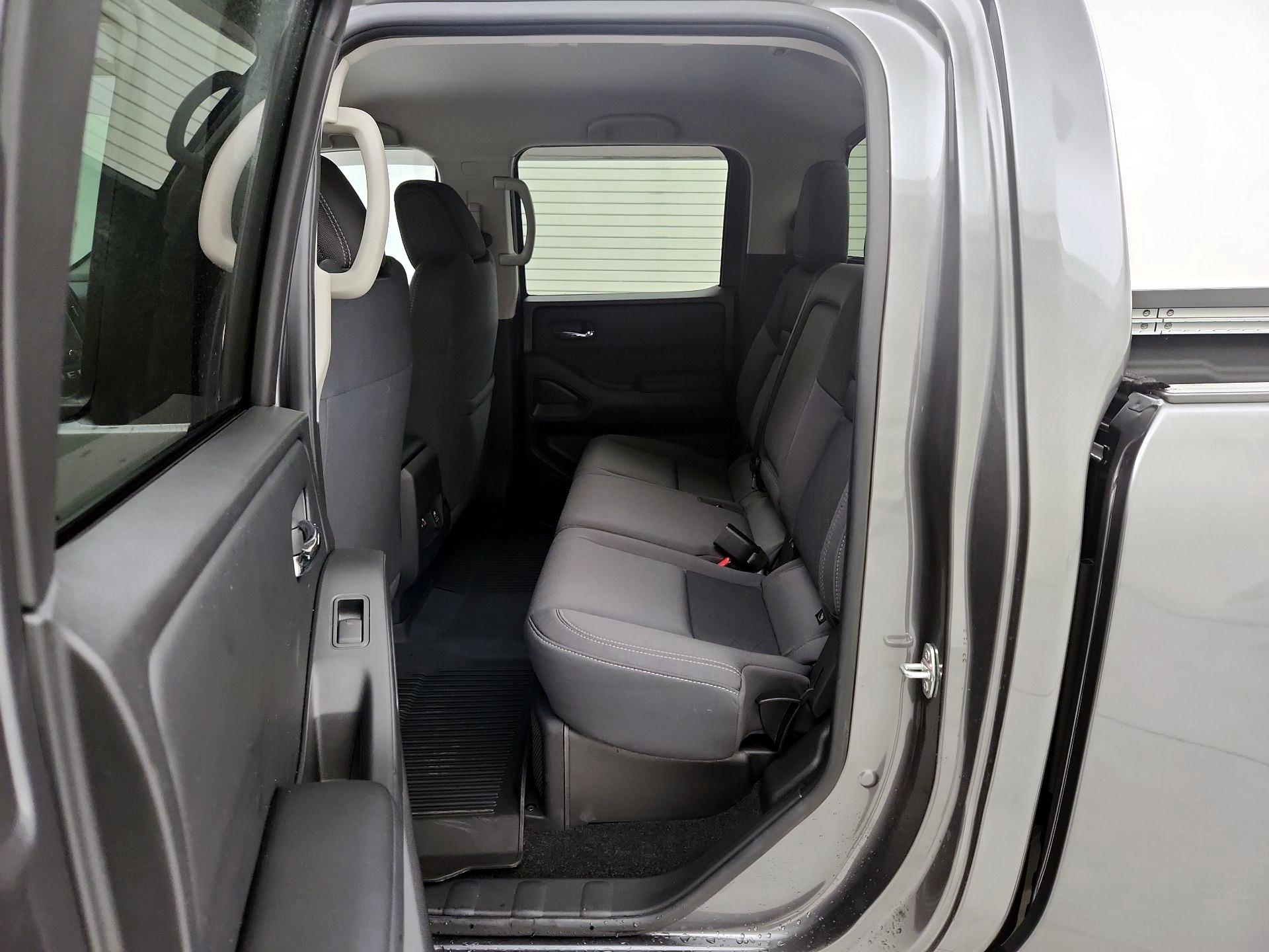 Thumbnail: 2025 Nissan Frontier - 19