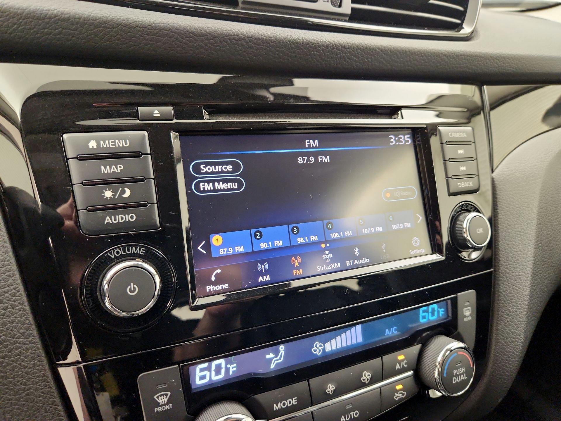 Thumbnail: 2021 Nissan Rogue Sport - 16