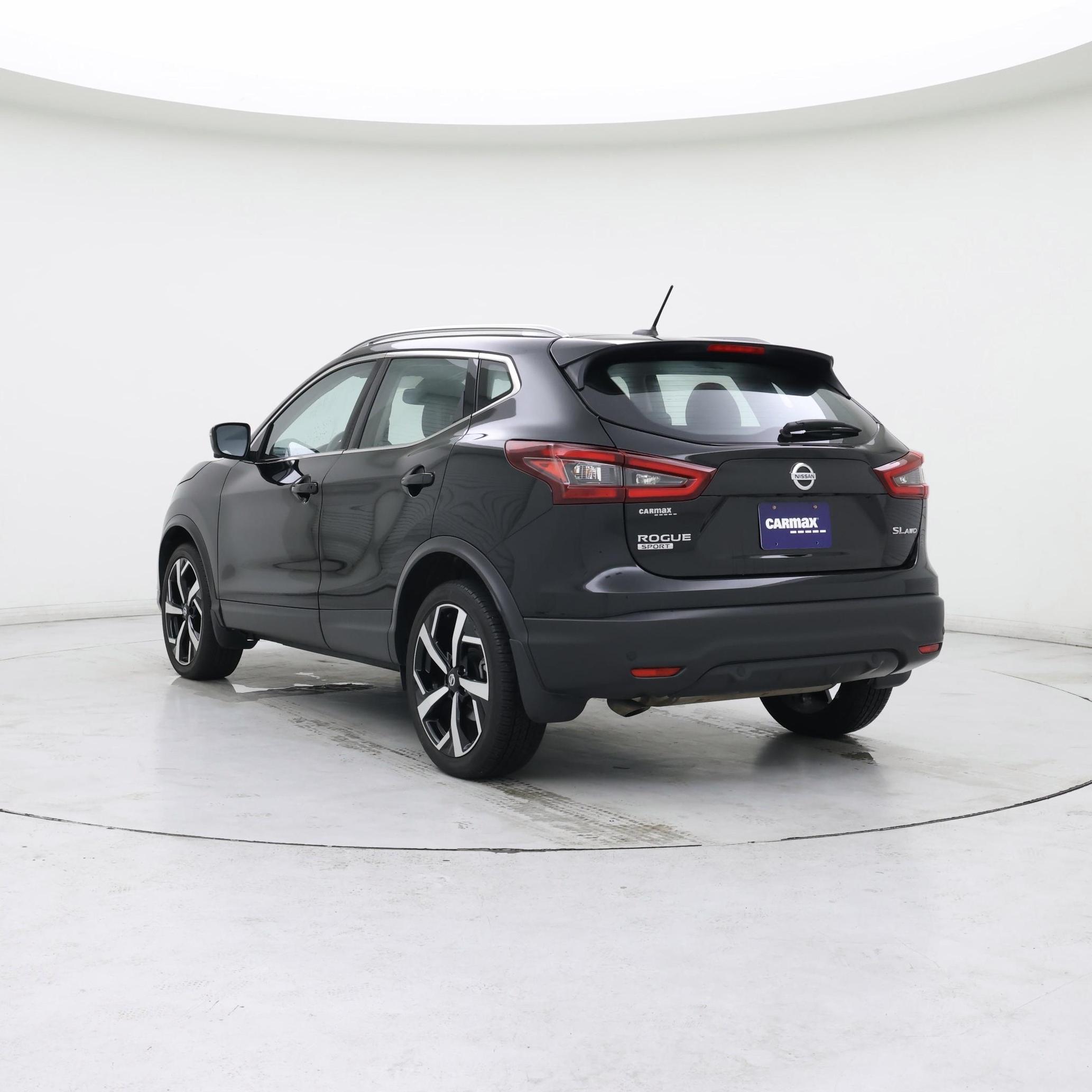 Thumbnail: 2021 Nissan Rogue Sport - 2