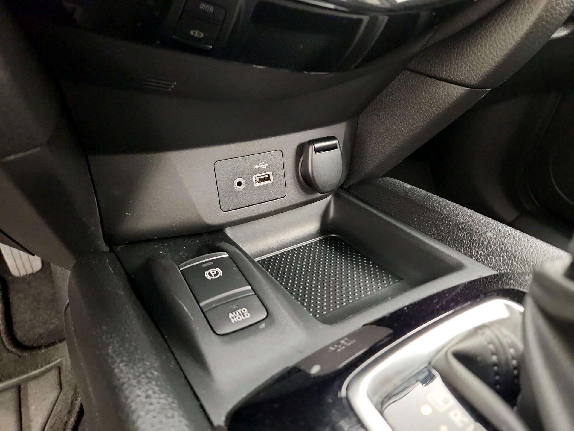 Thumbnail: 2021 Nissan Rogue Sport - 19