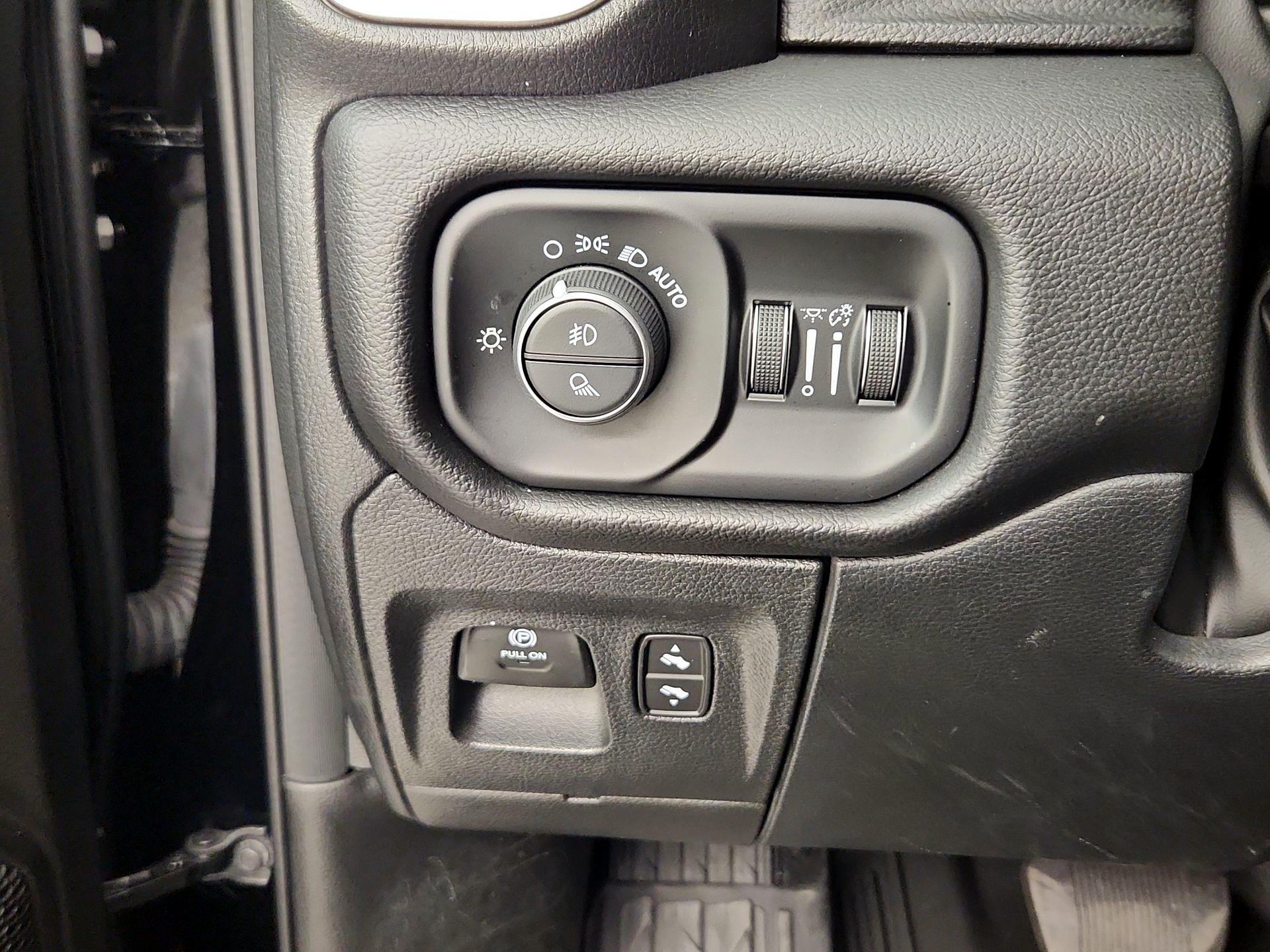 Thumbnail: 2025 RAM 1500 - 13