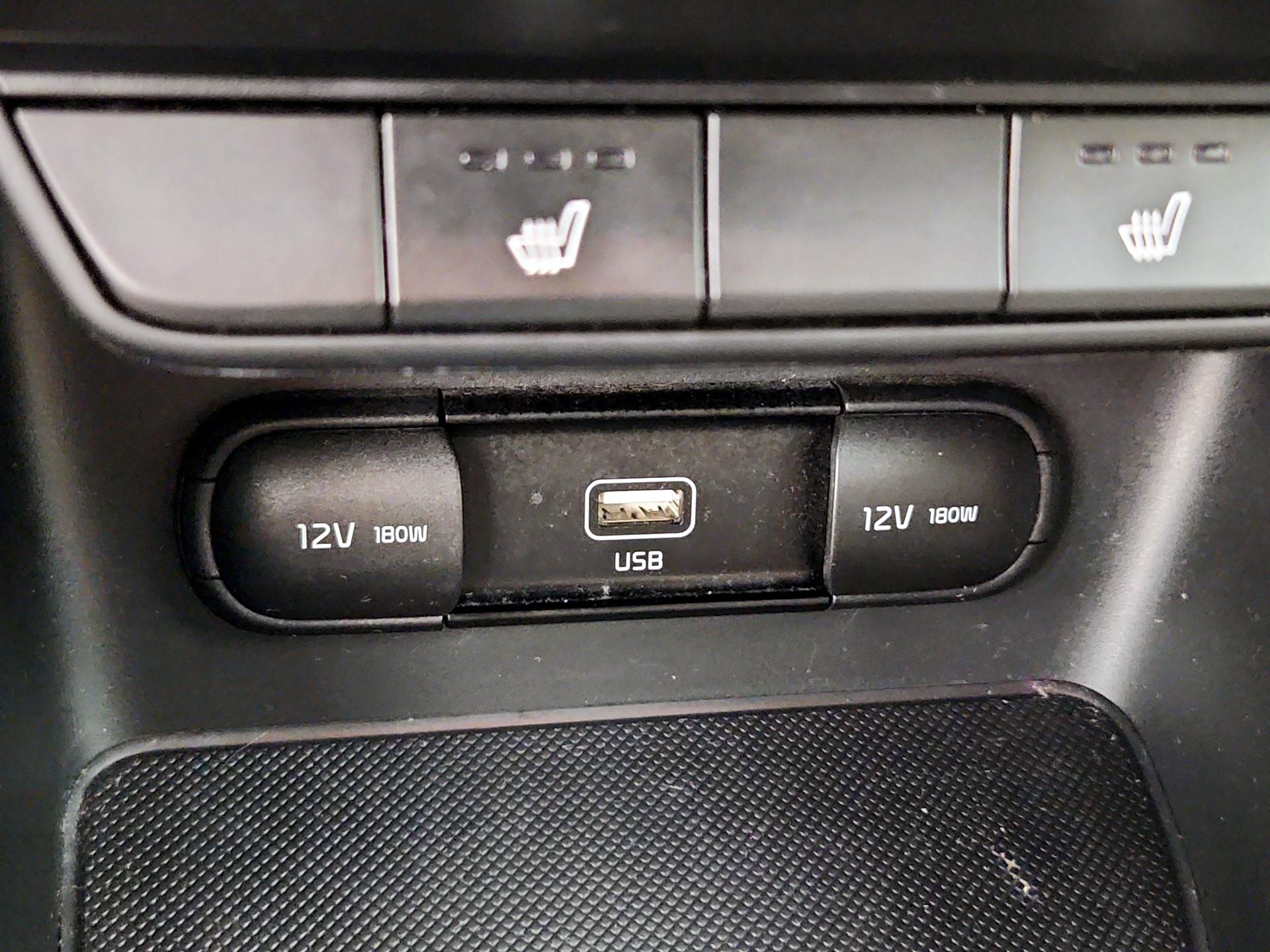 Thumbnail: 2020 Kia Sportage - 18