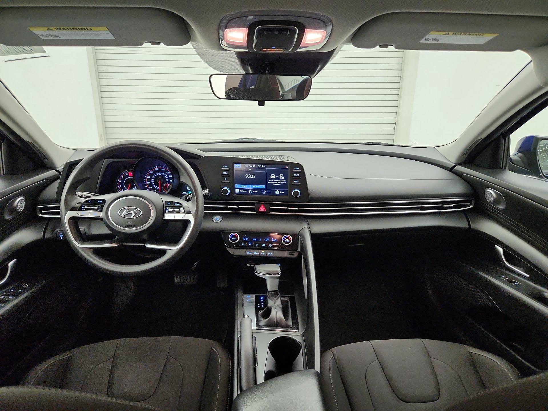 Thumbnail: 2022 Hyundai Elantra - 9