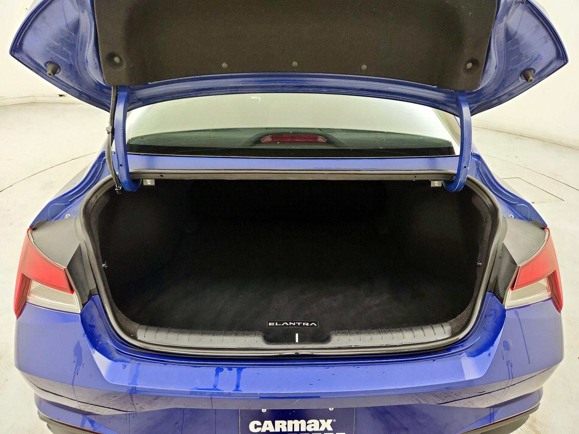 Thumbnail: 2022 Hyundai Elantra - 20