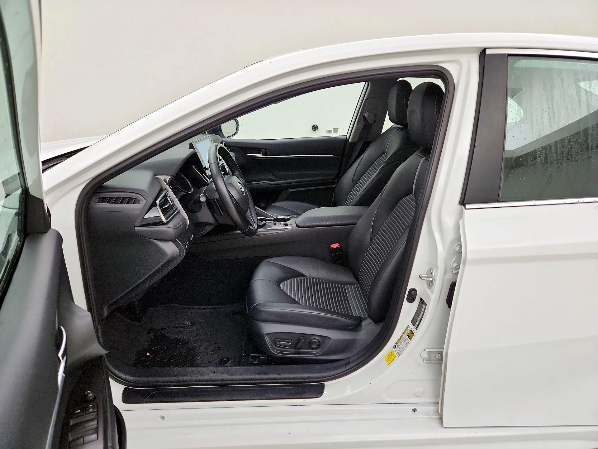 Thumbnail: 2023 Toyota Camry - 11