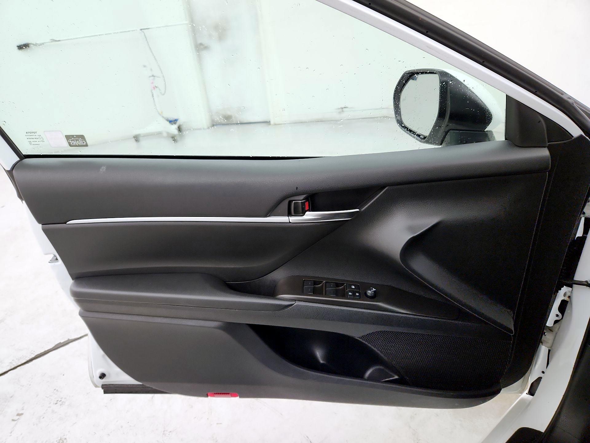 Thumbnail: 2023 Toyota Camry - 12