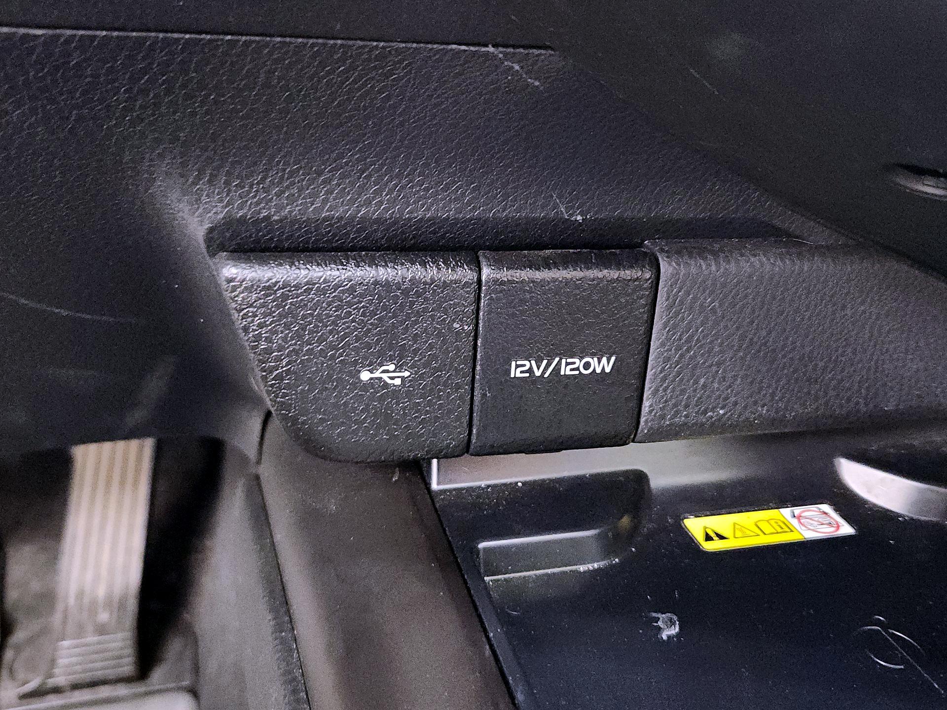 Thumbnail: 2023 Toyota Camry - 18