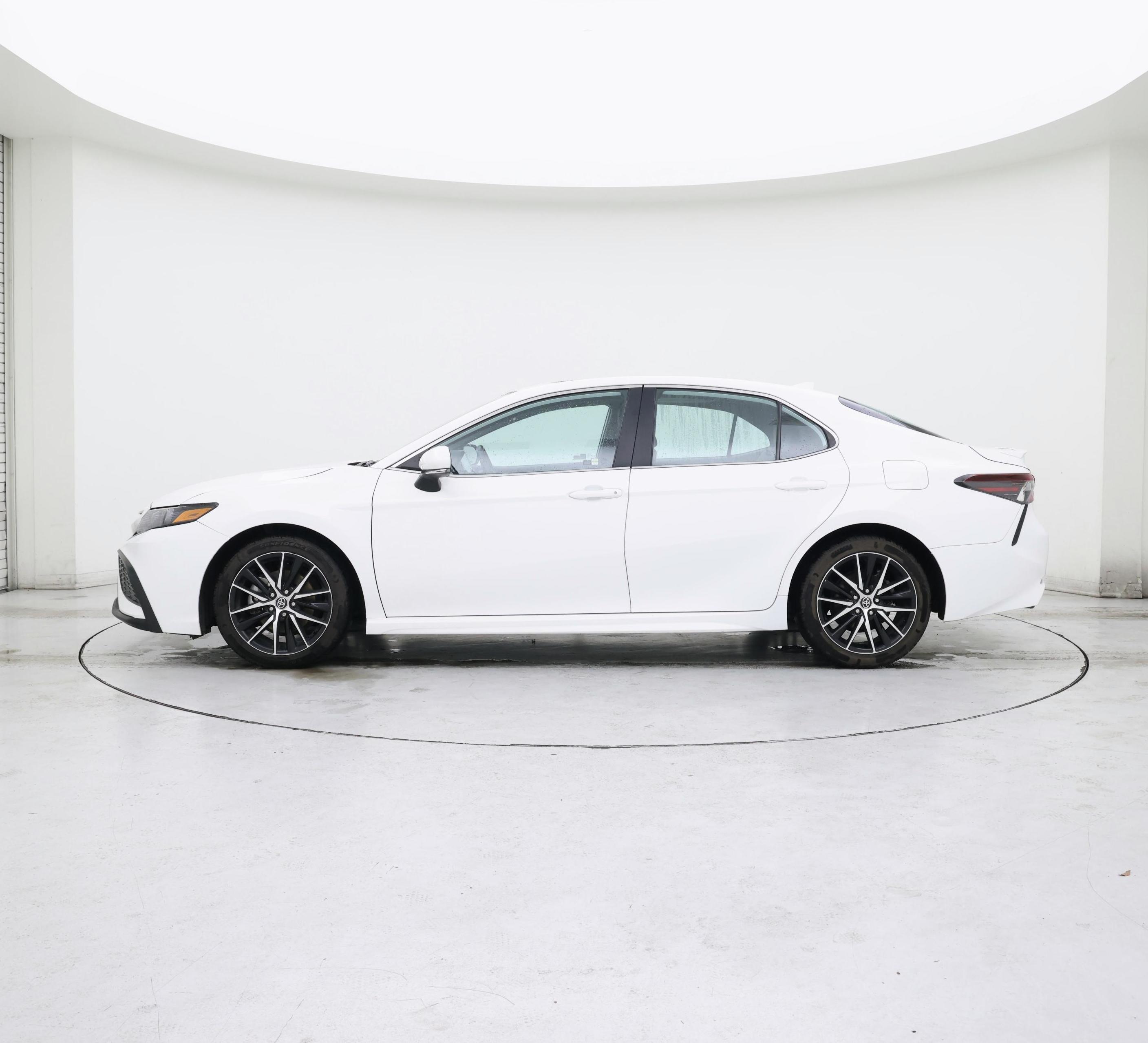 Thumbnail: 2023 Toyota Camry - 3