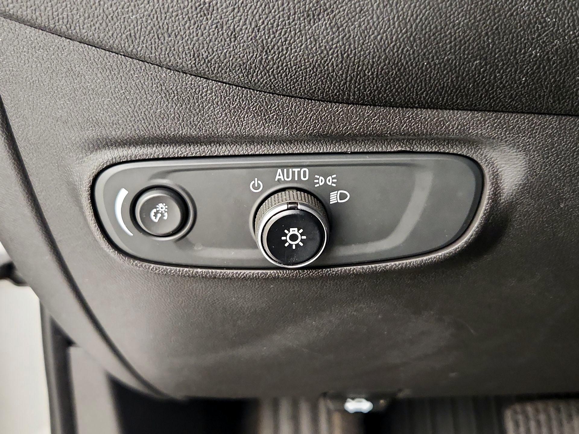 Thumbnail: 2020 Chevrolet Equinox - 13