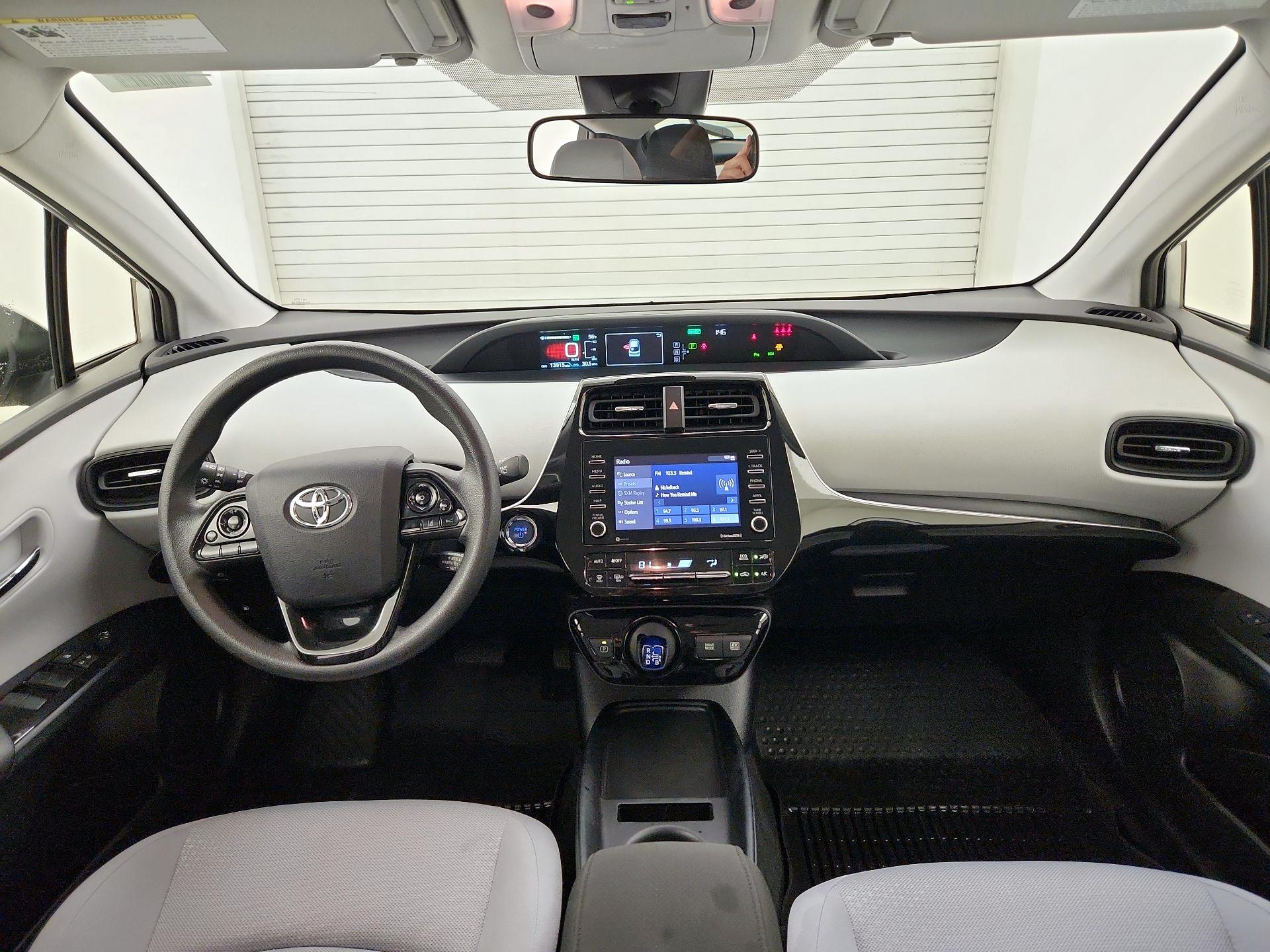 Thumbnail: 2022 Toyota Prius - 9