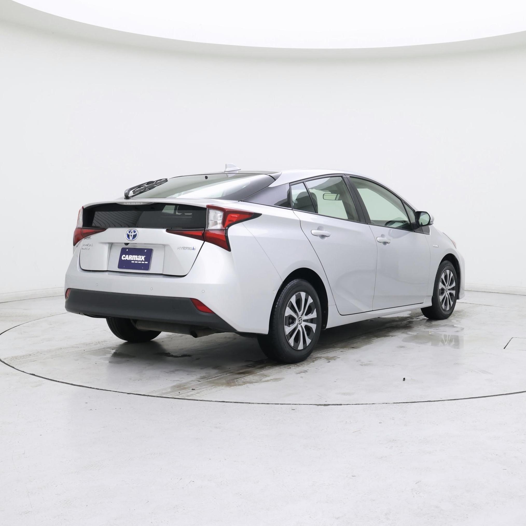 Thumbnail: 2022 Toyota Prius - 8