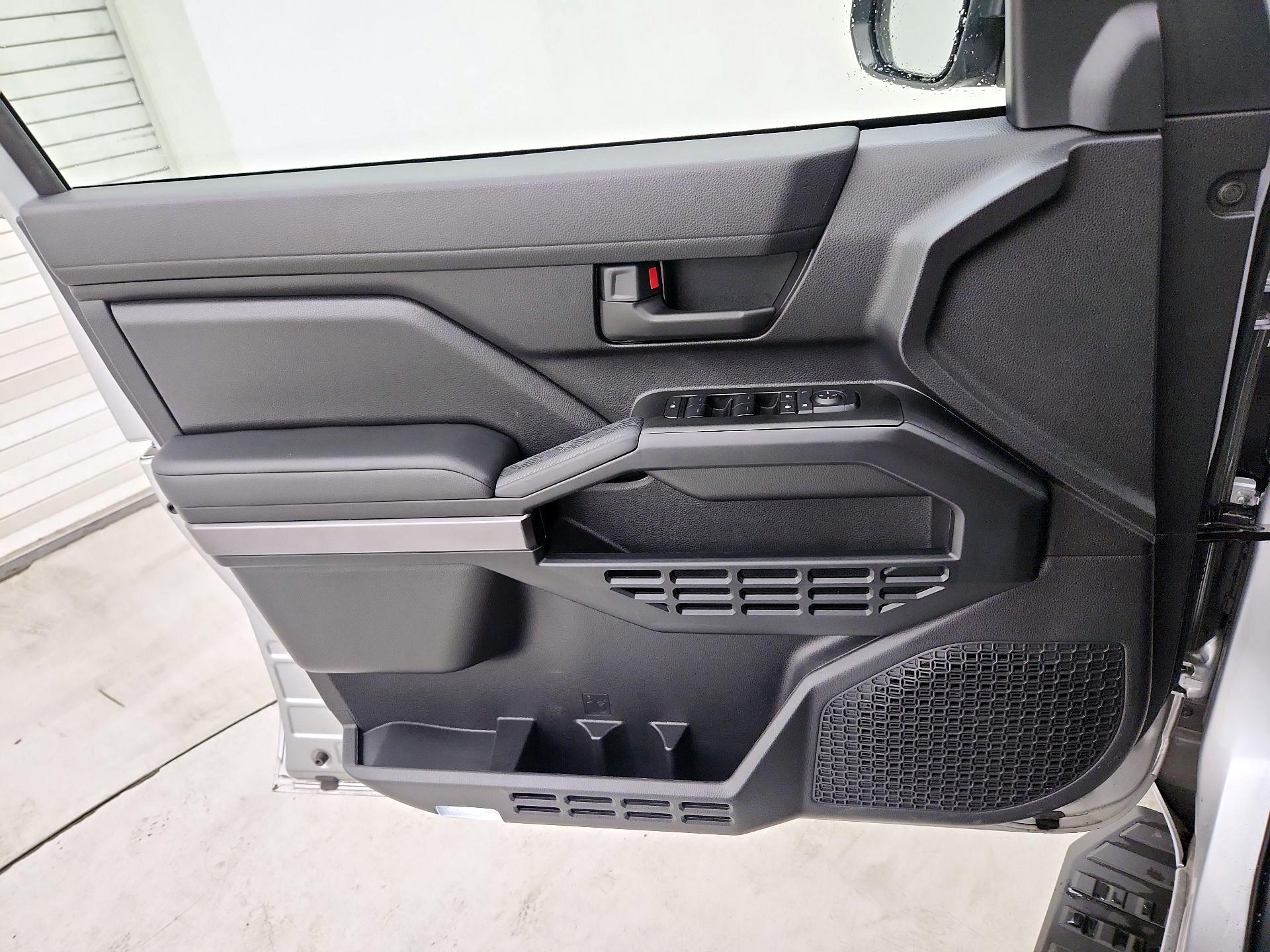 Thumbnail: 2025 Toyota 4Runner - 12