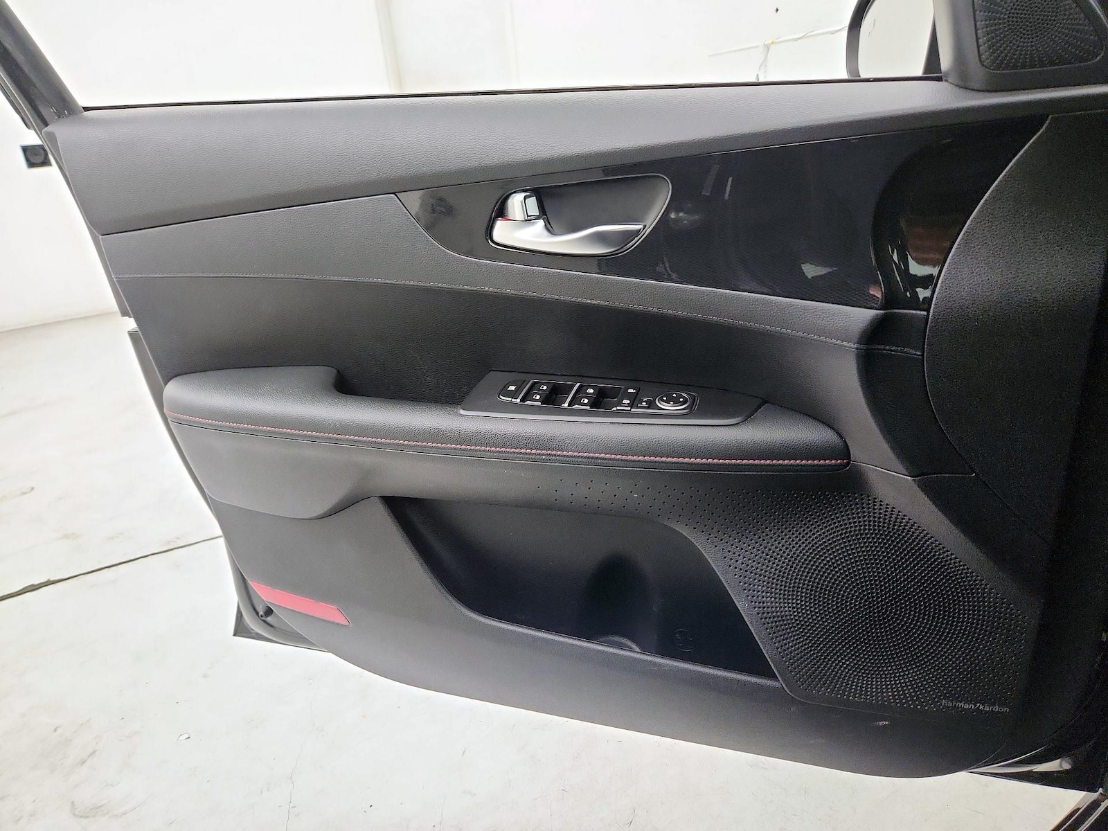 2023 Kia Forte GT - Photo 13