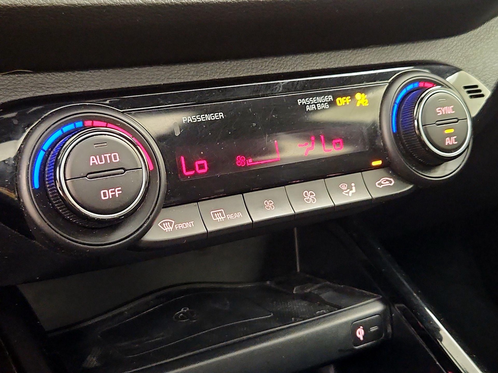 2023 Kia Forte GT - Photo 18