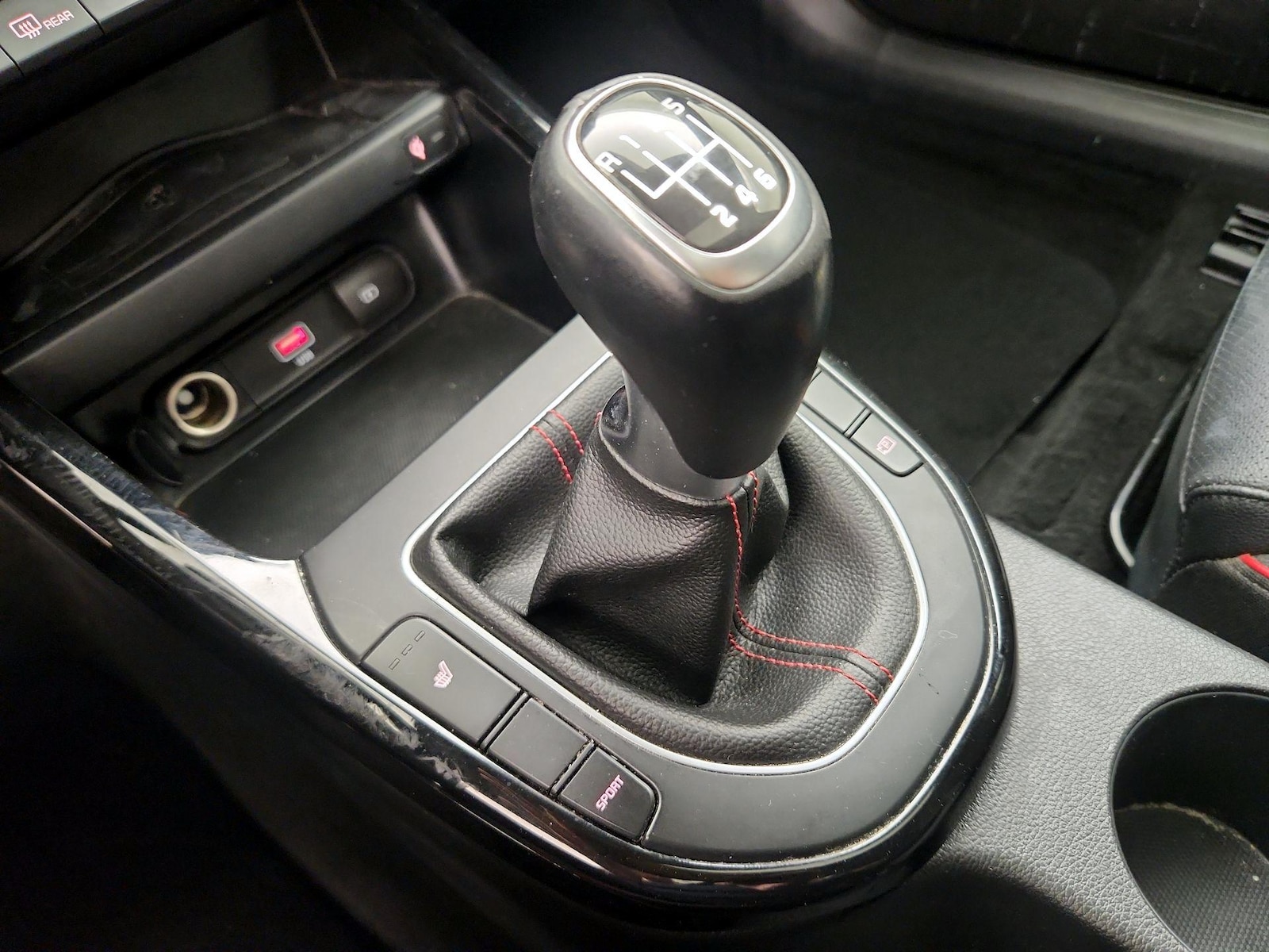2023 Kia Forte GT - Photo 19