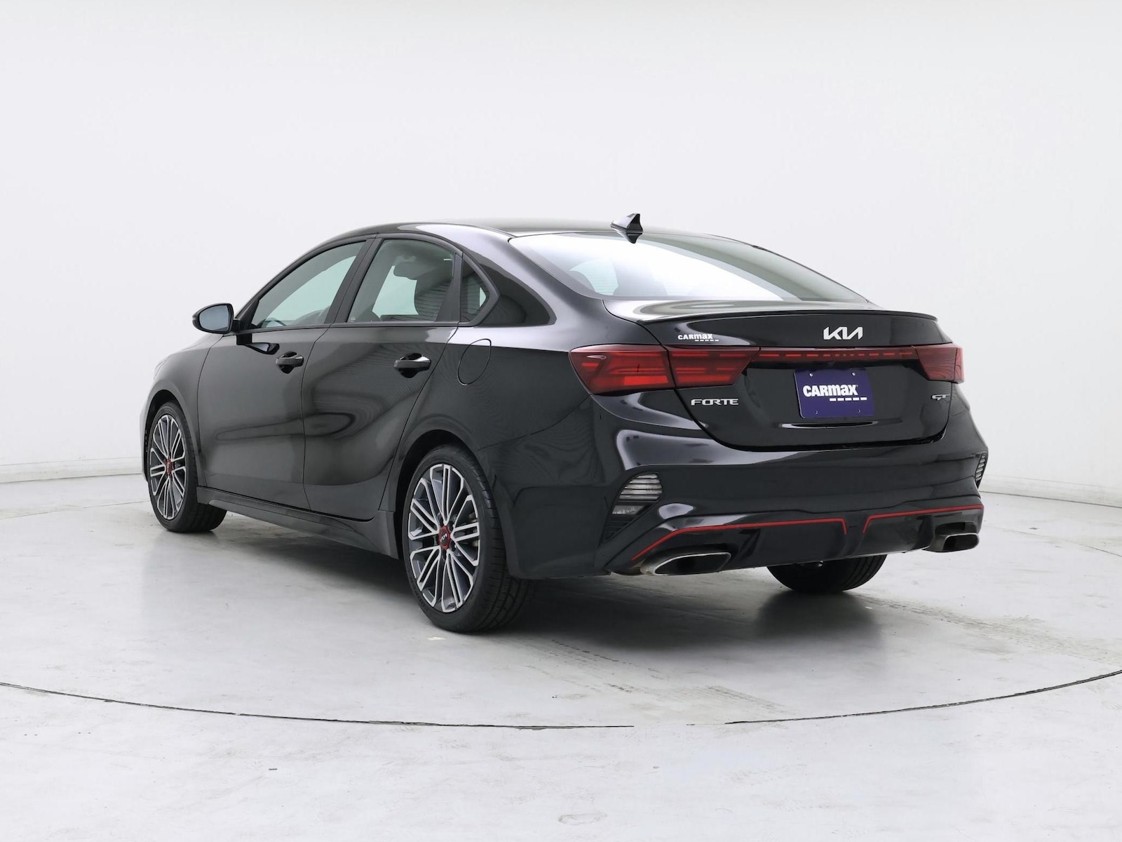 2023 Kia Forte GT - Photo 3