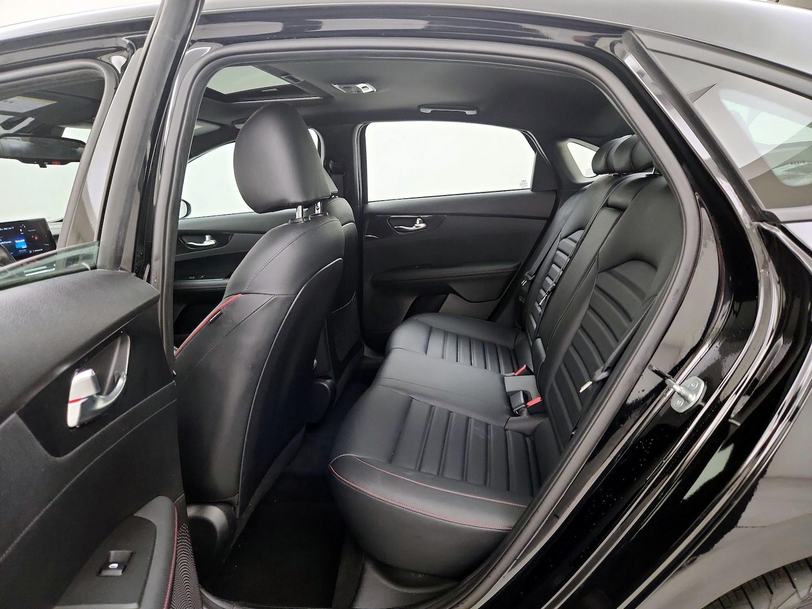 2023 Kia Forte GT - Photo 22