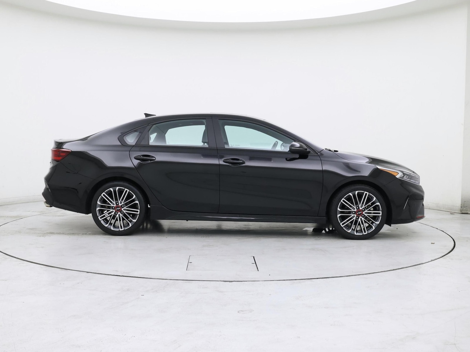 2023 Kia Forte GT - Photo 8