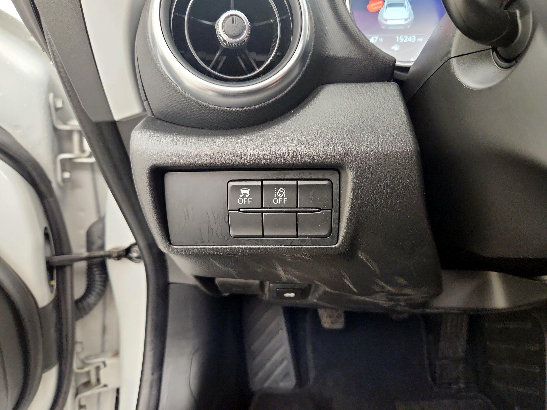 Thumbnail: 2019 Mazda MX-5 Miata - 13