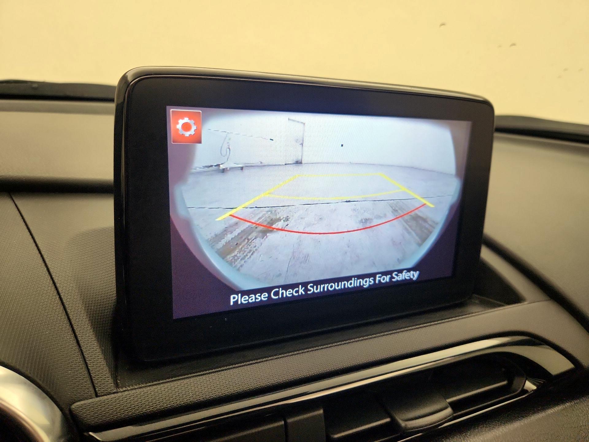 Thumbnail: 2019 Mazda MX-5 Miata - 14