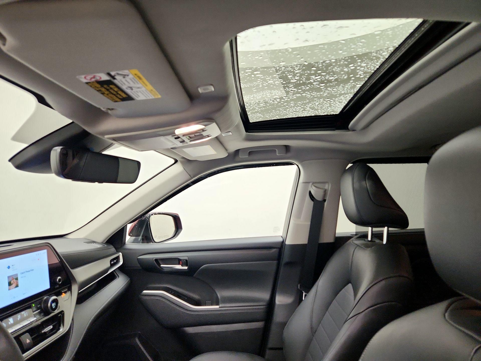 Thumbnail: 2025 Toyota Highlander - 19