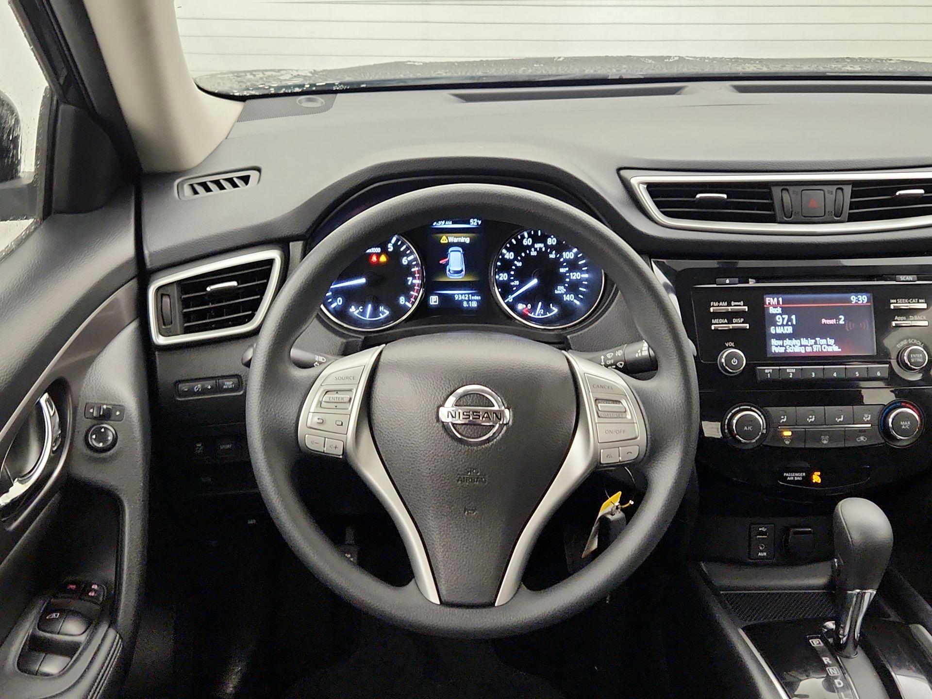 Thumbnail: 2016 Nissan Rogue - 10