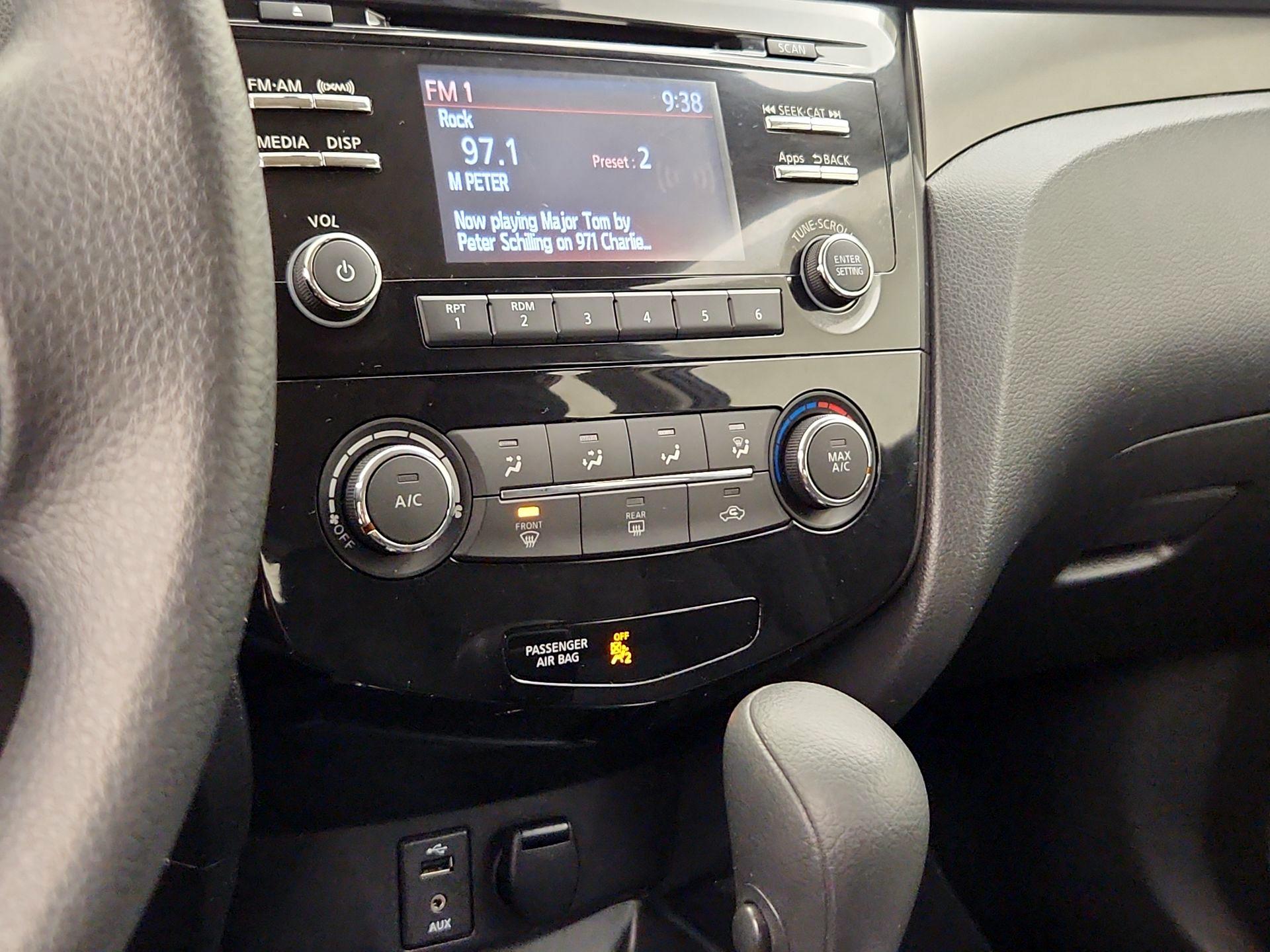 Thumbnail: 2016 Nissan Rogue - 16