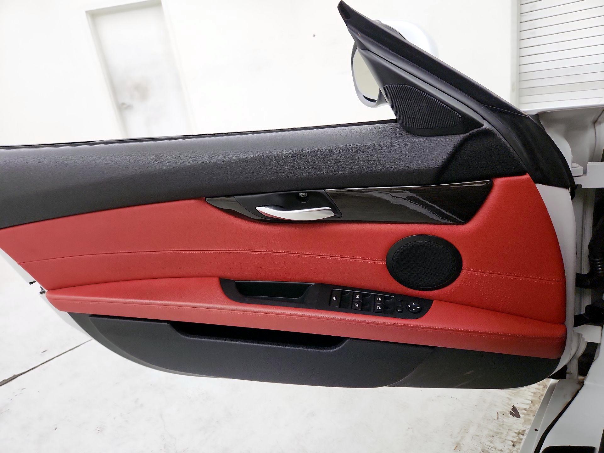 Thumbnail: 2014 BMW Z4 - 12