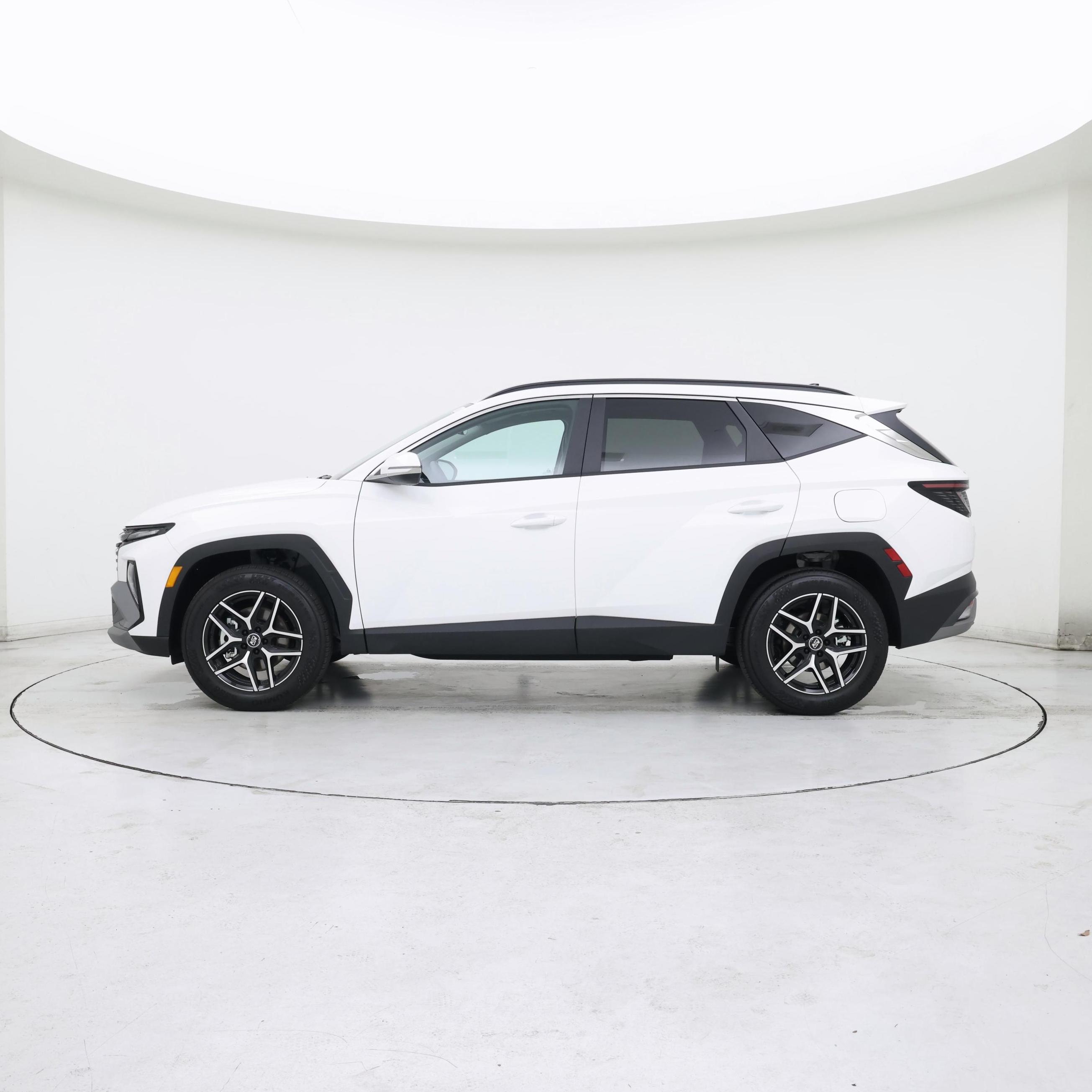 Thumbnail: 2026 Hyundai Tucson - 3