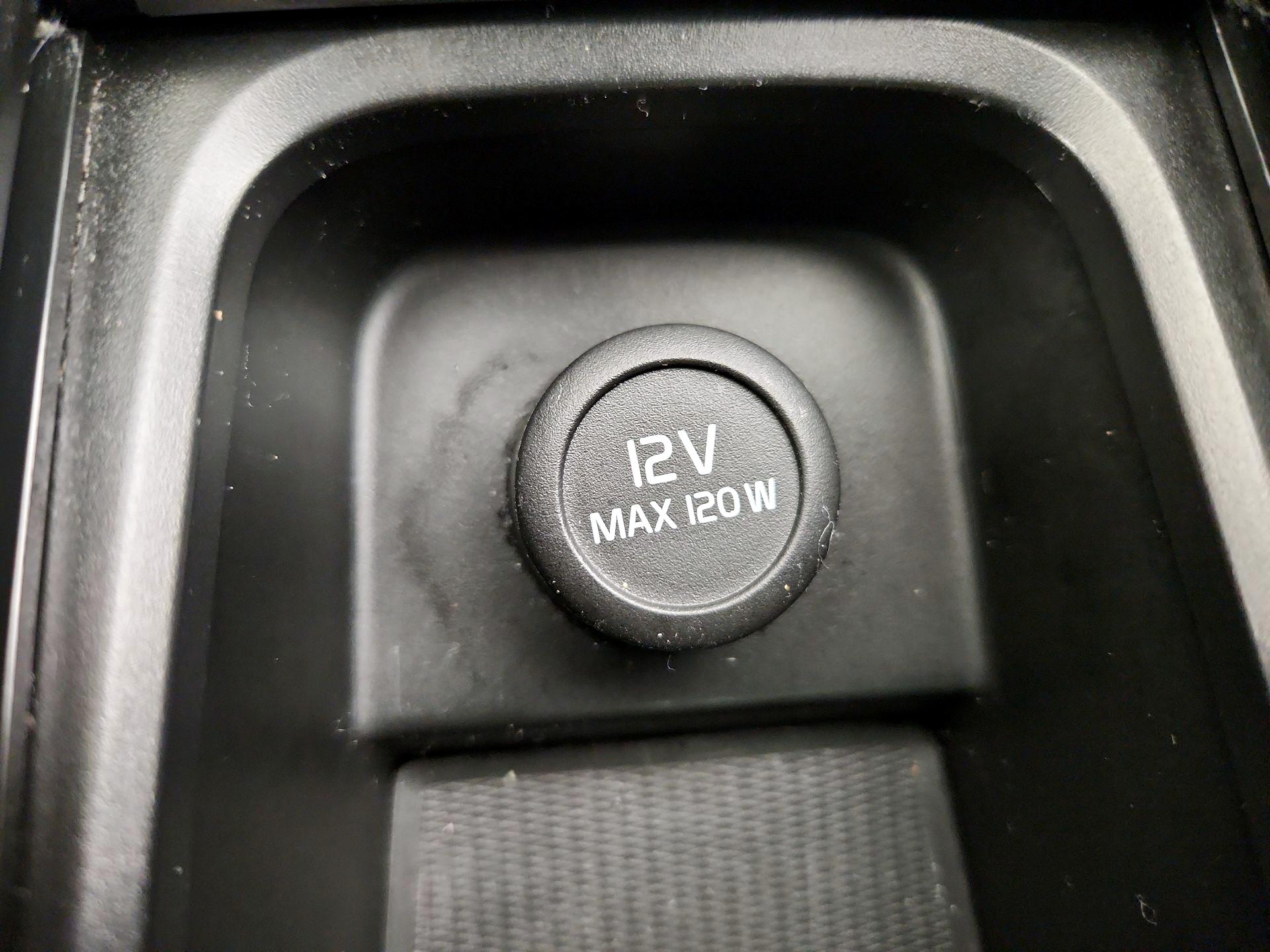 Thumbnail: 2020 Volvo V60 - 19