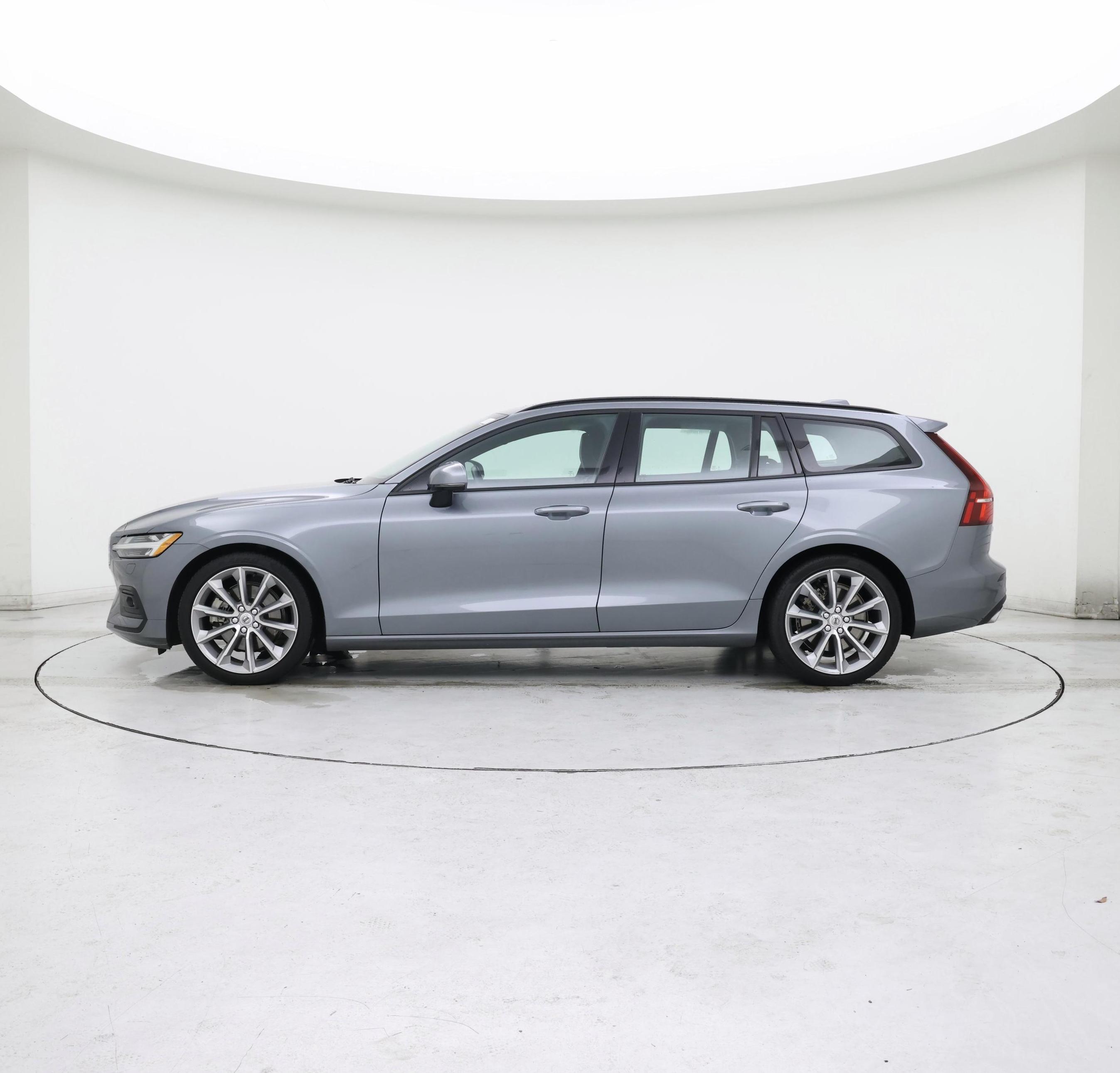 Thumbnail: 2020 Volvo V60 - 3