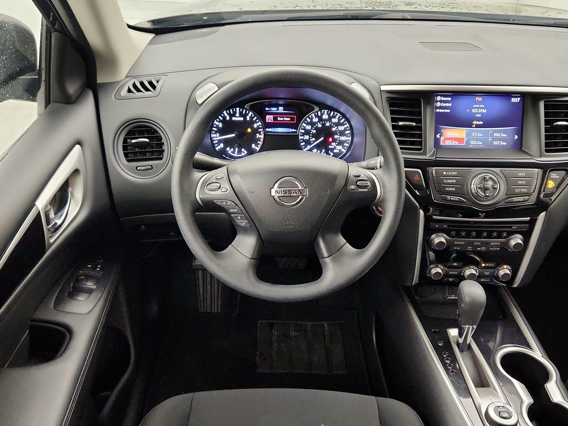 Thumbnail: 2020 Nissan Pathfinder - 10