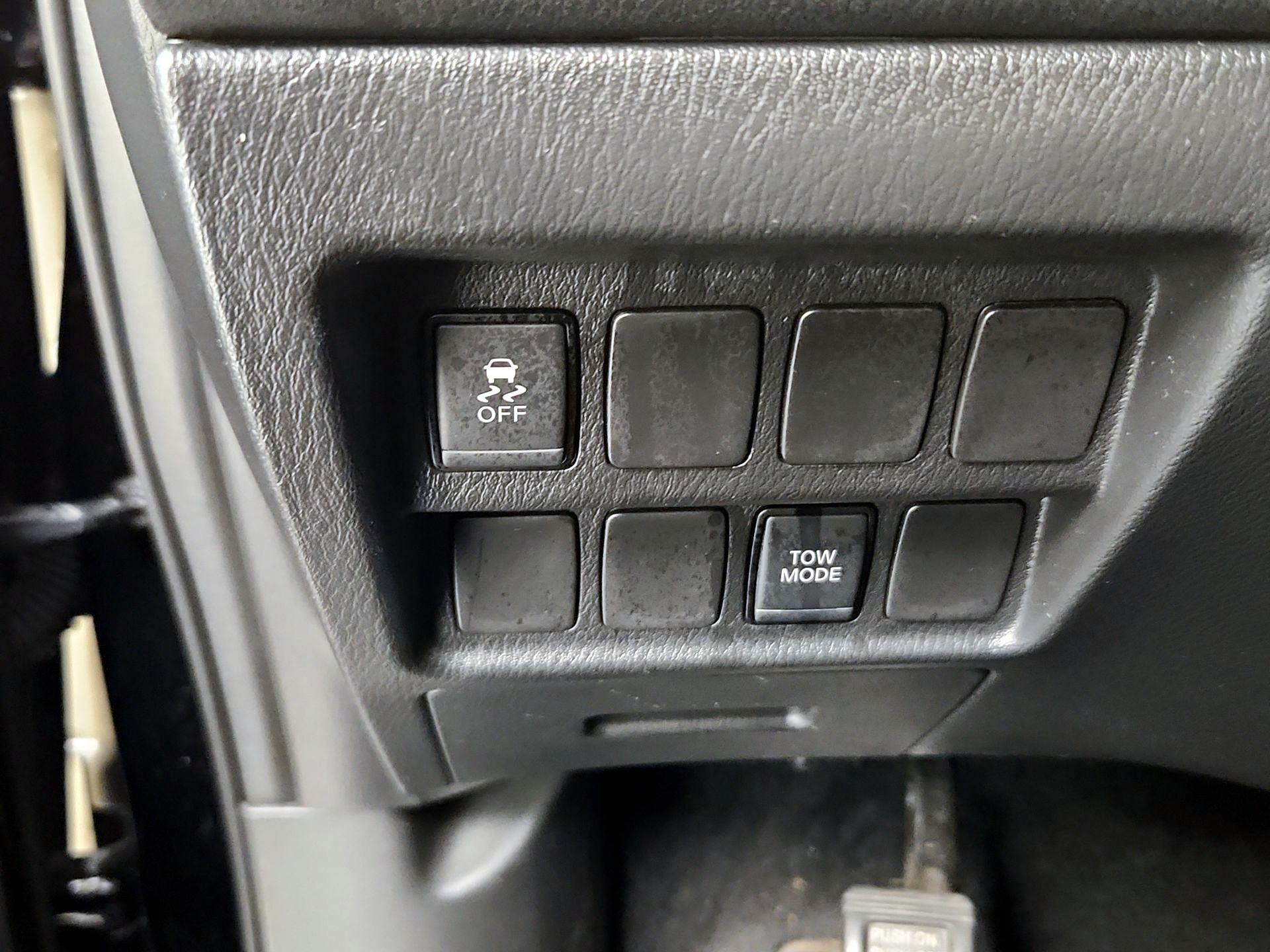 Thumbnail: 2020 Nissan Pathfinder - 13