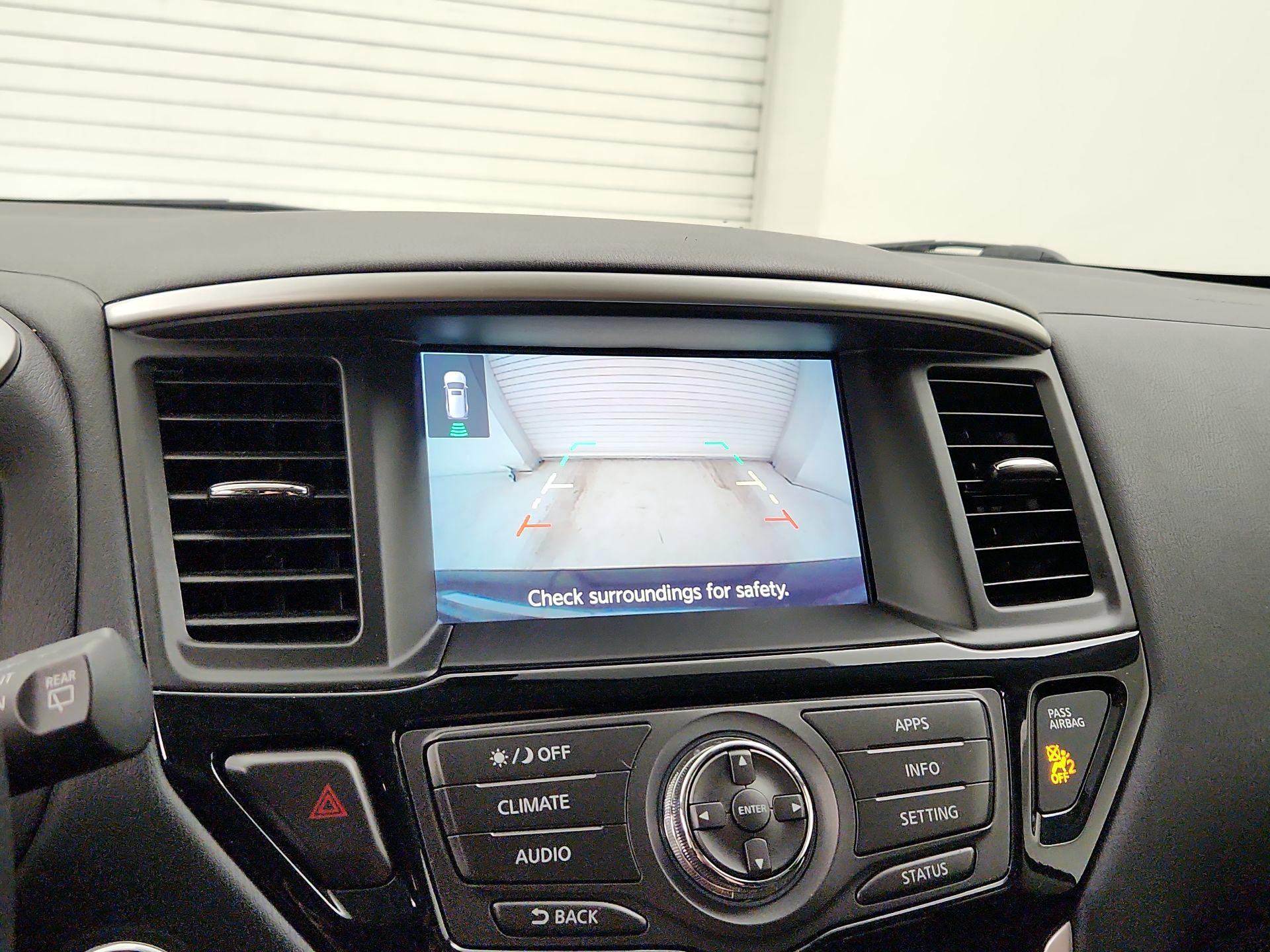 Thumbnail: 2020 Nissan Pathfinder - 14