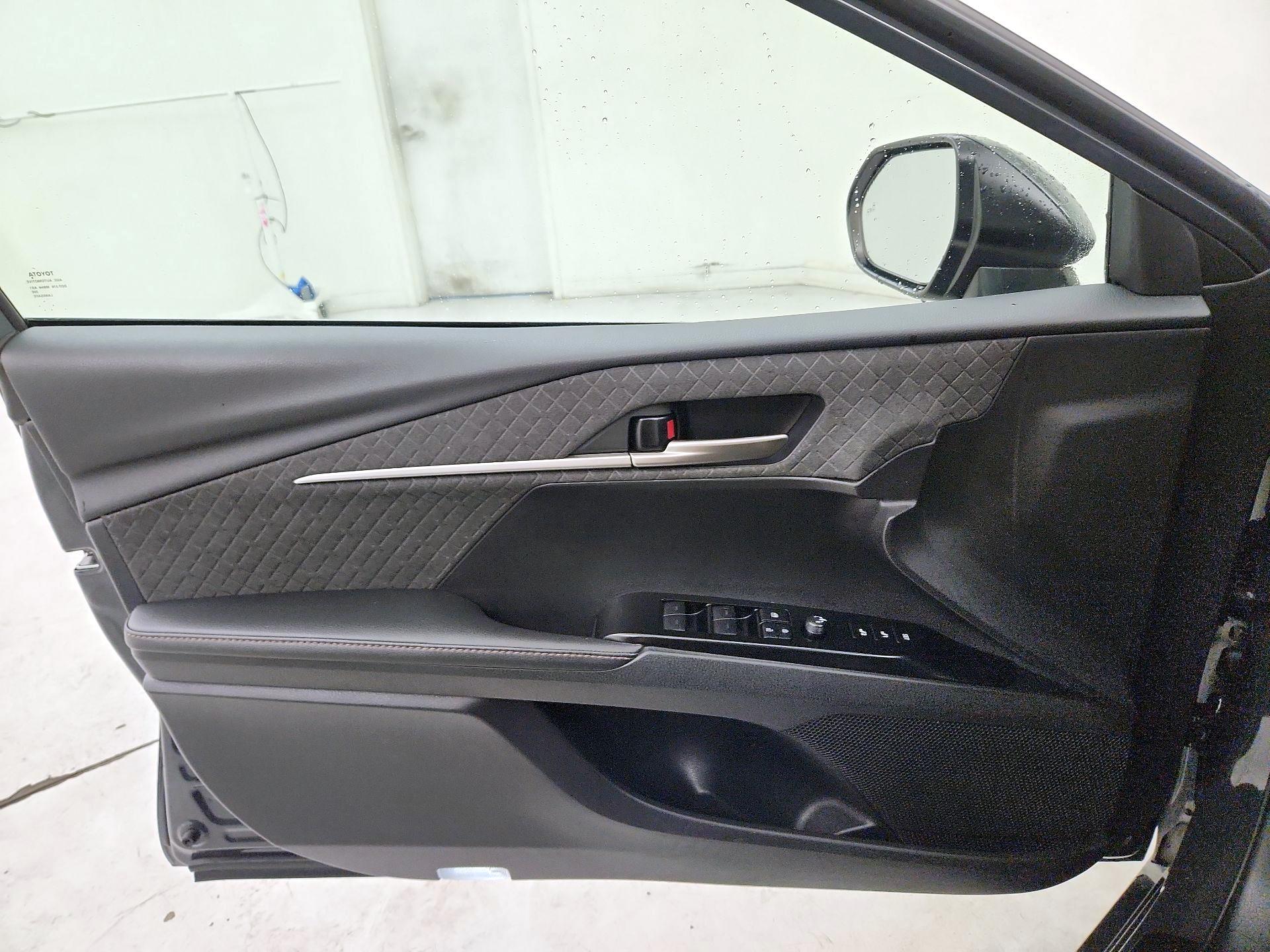 Thumbnail: 2025 Toyota Camry - 12