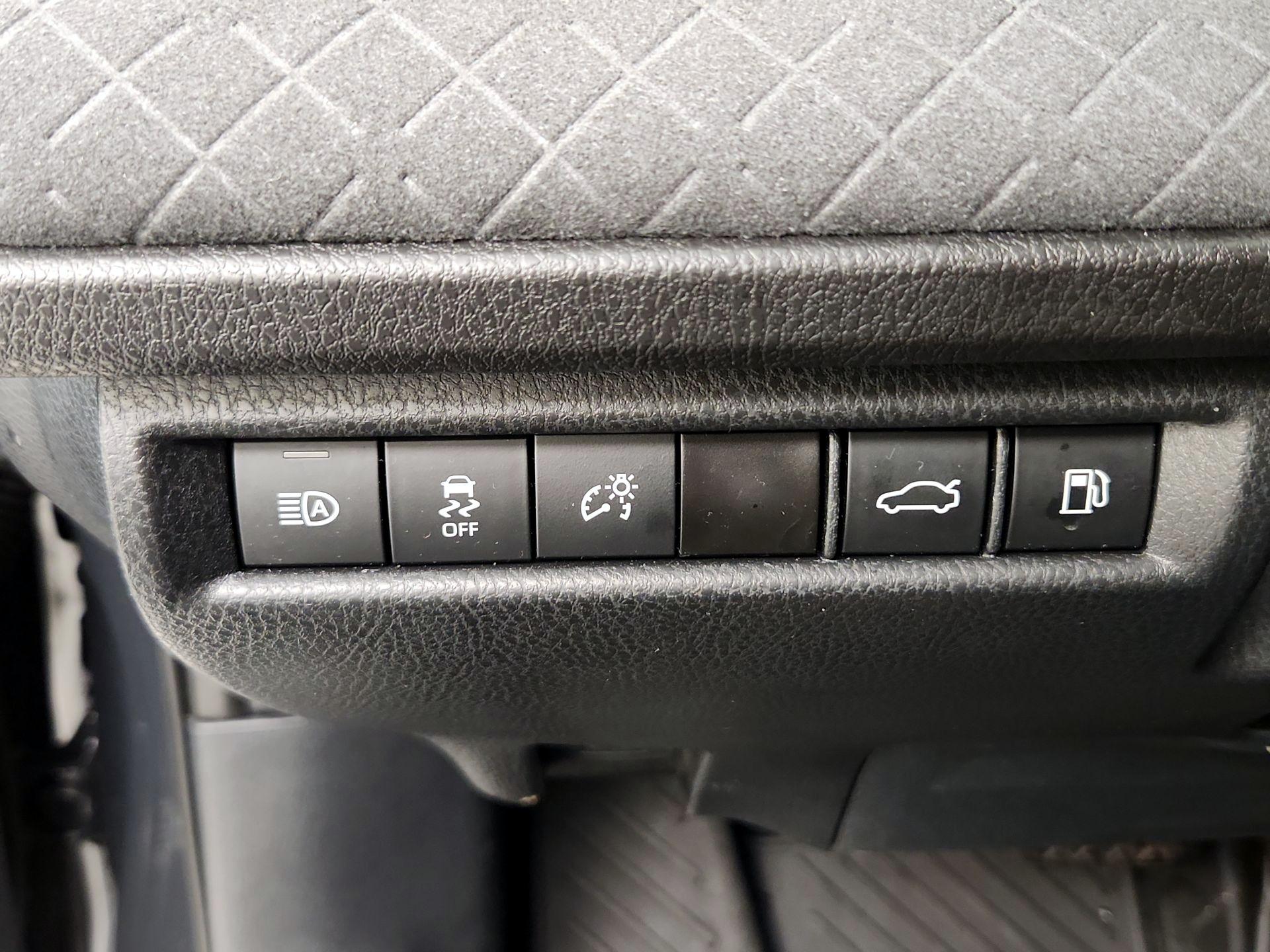 Thumbnail: 2025 Toyota Camry - 13