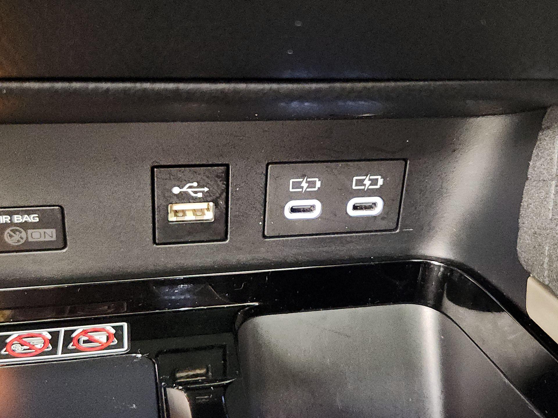 Thumbnail: 2025 Toyota Camry - 18