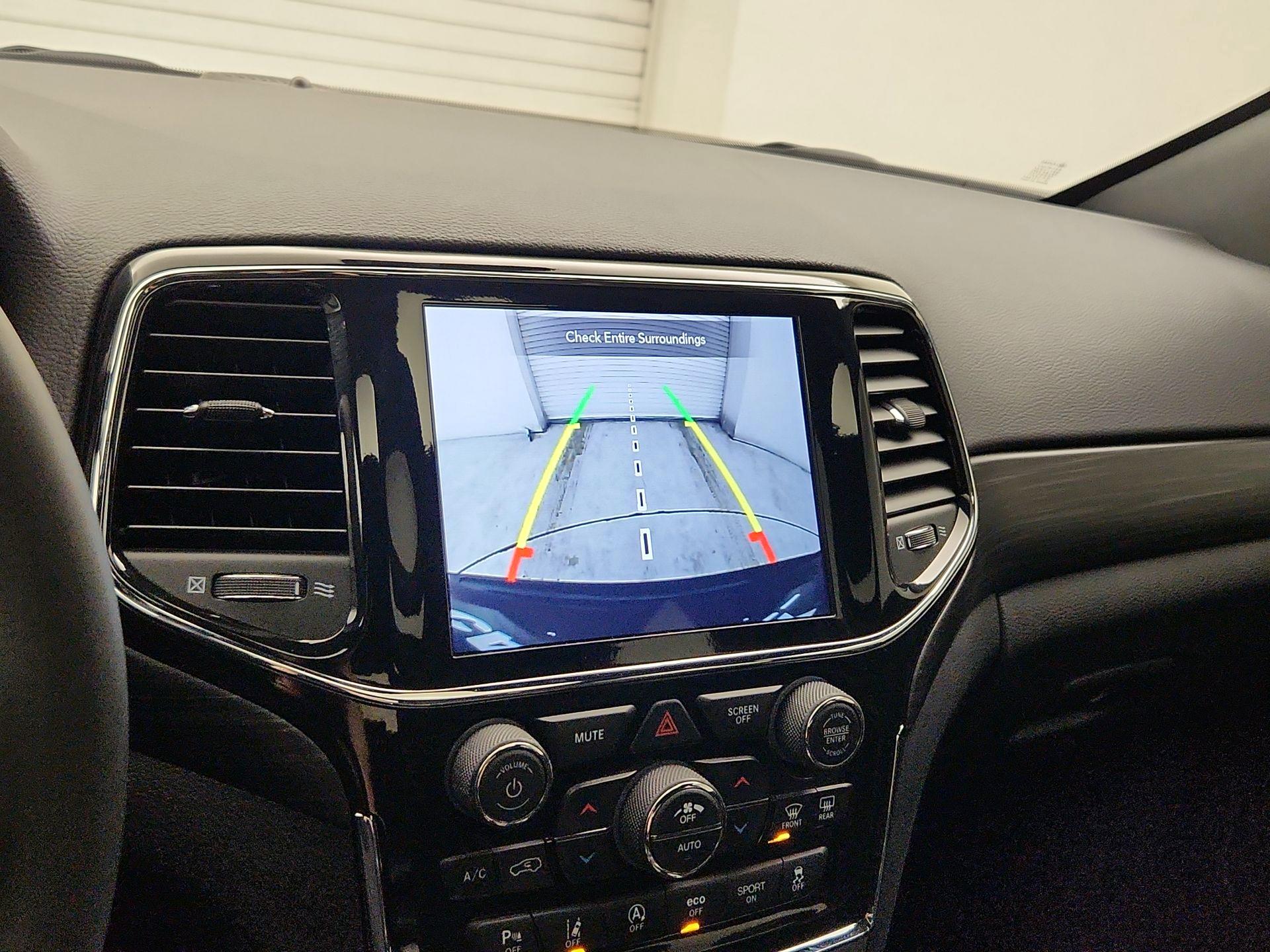 Thumbnail: 2022 Jeep Grand Cherokee - 15