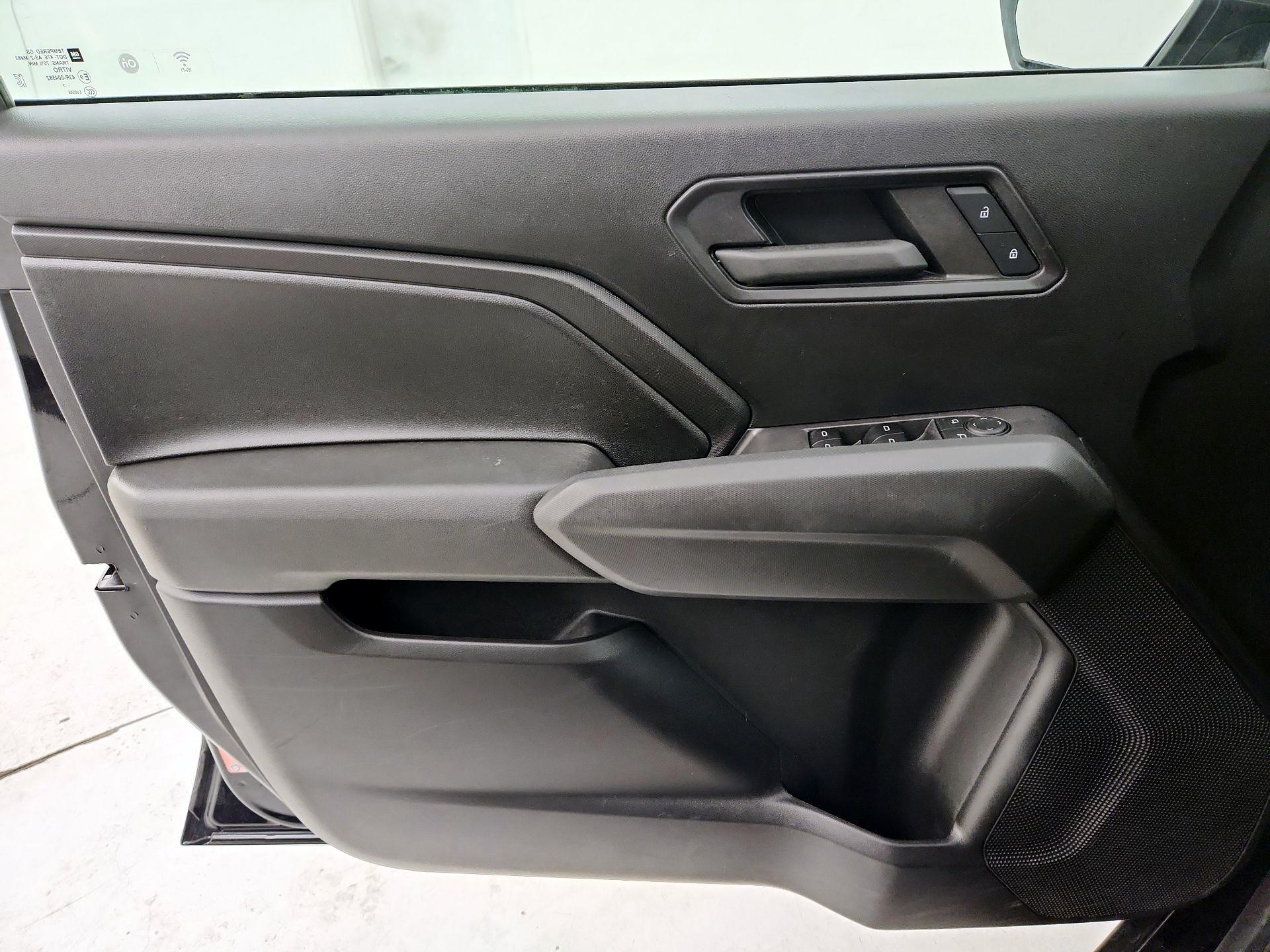 Thumbnail: 2023 Chevrolet Colorado - 12