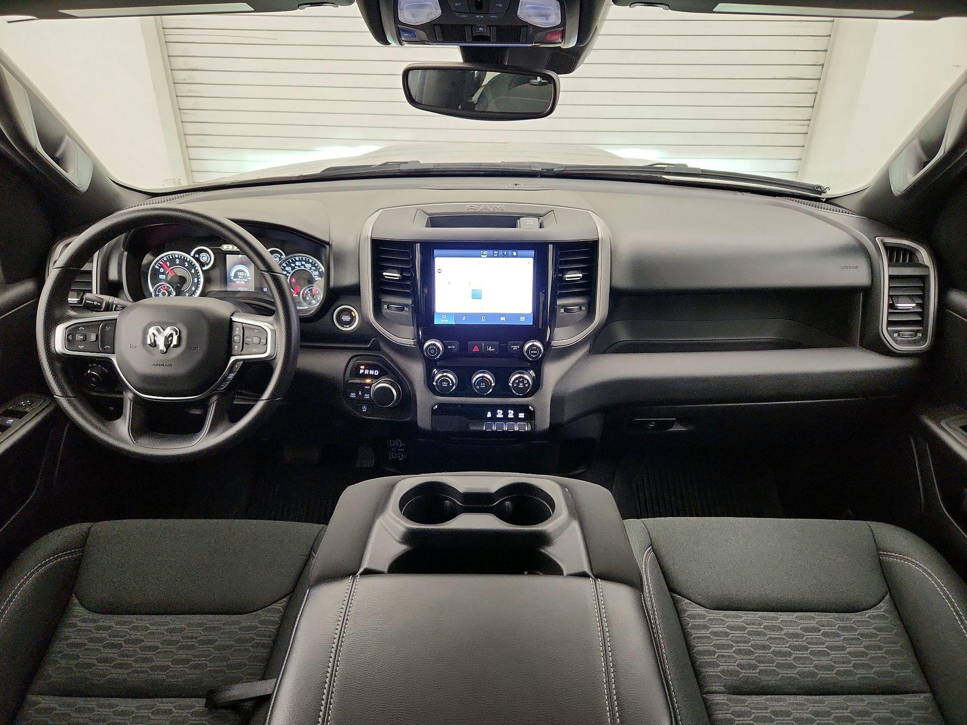 Thumbnail: 2025 RAM 1500 - 9